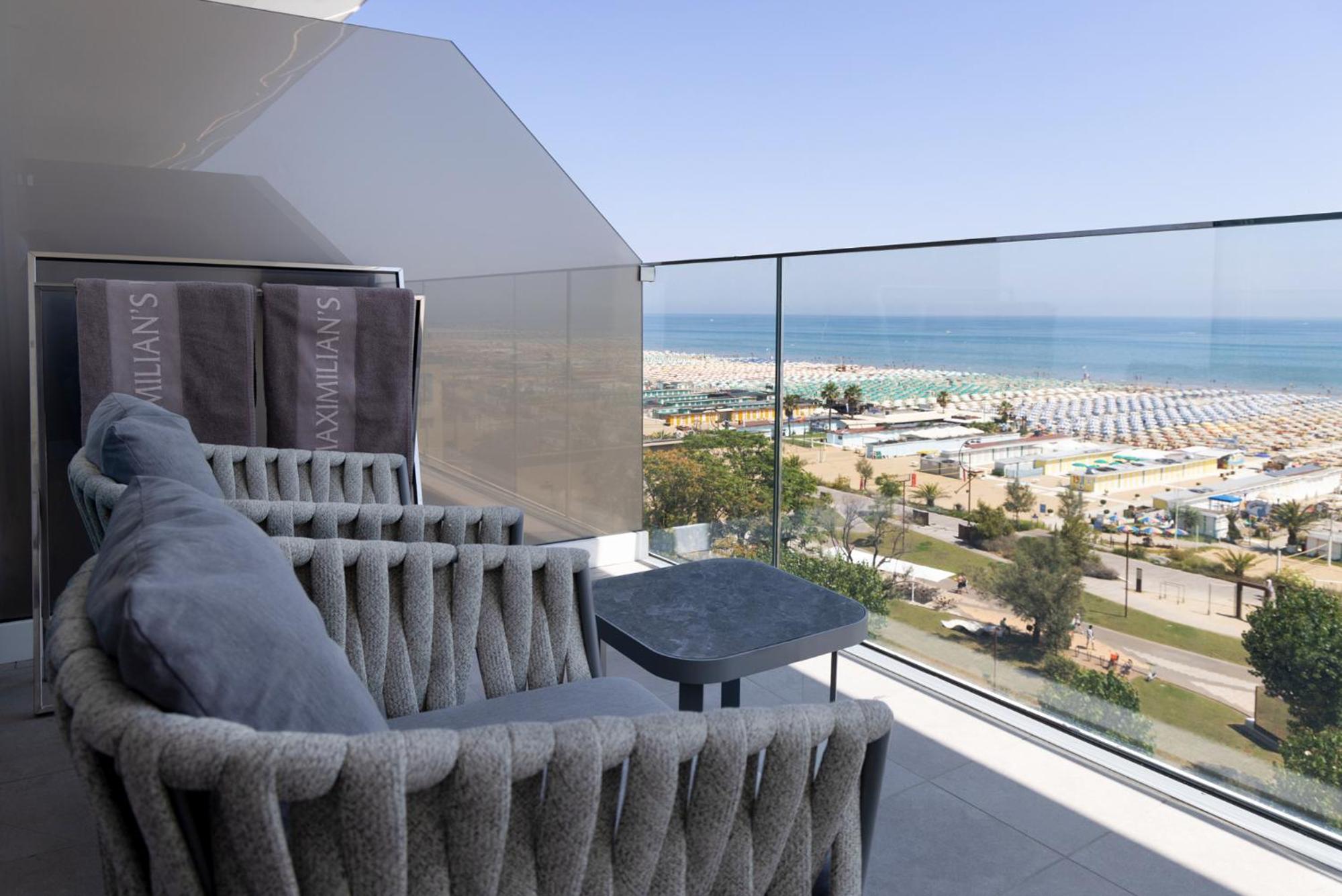 Quadruple Room with Sea View - Photo 2