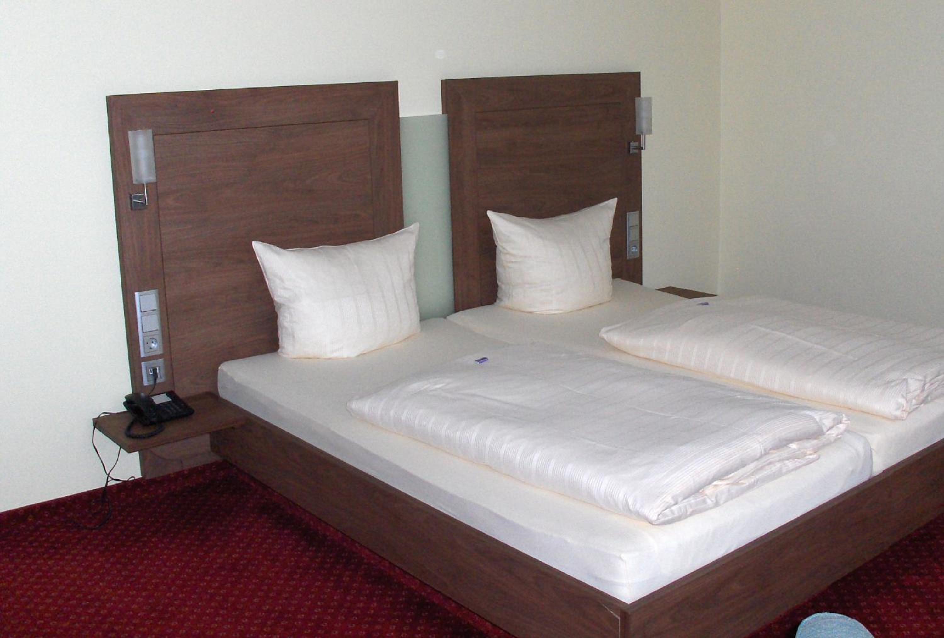 Standard Double Room - Photo 2