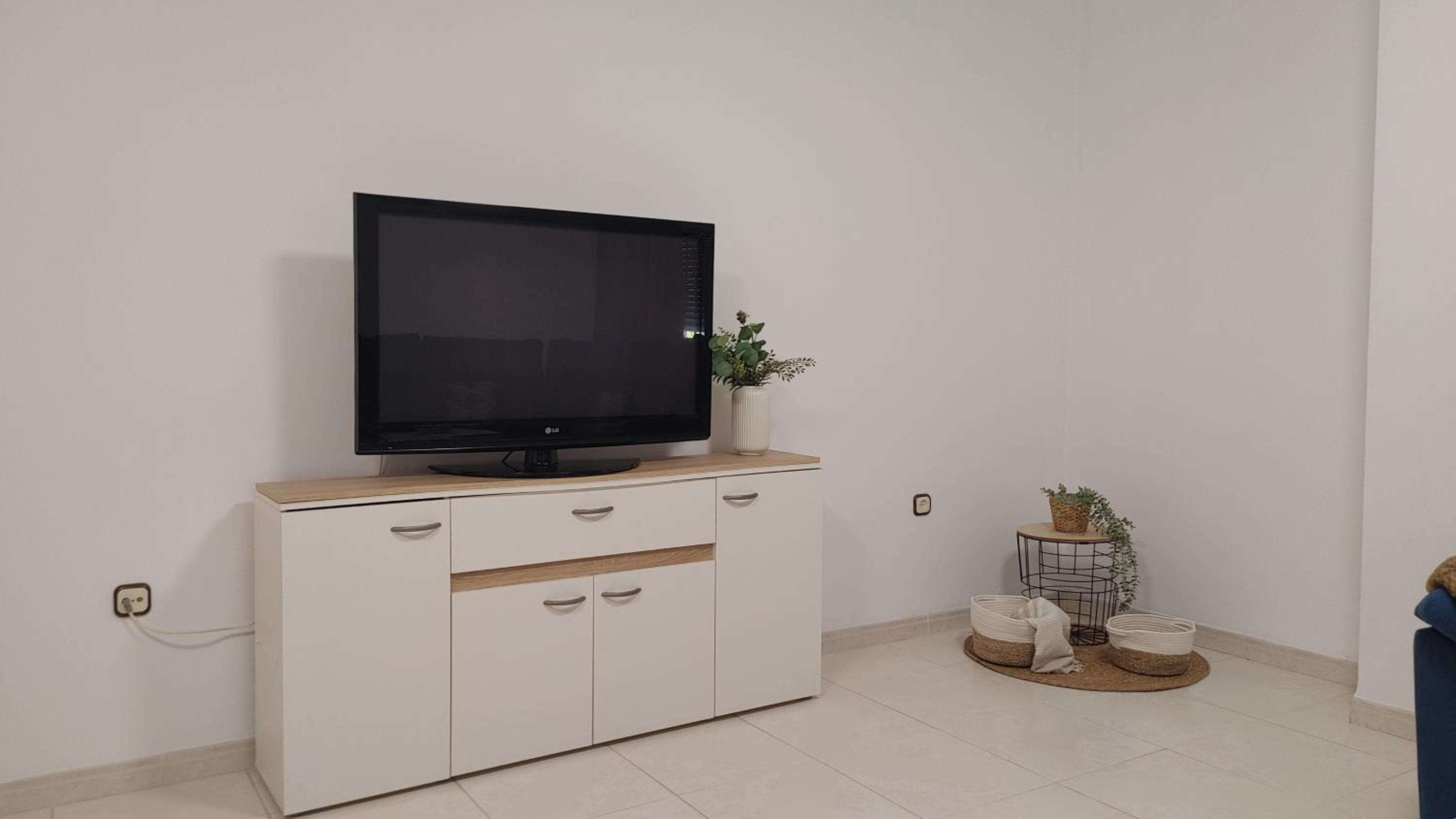 Four-Bedroom House - Photo 1