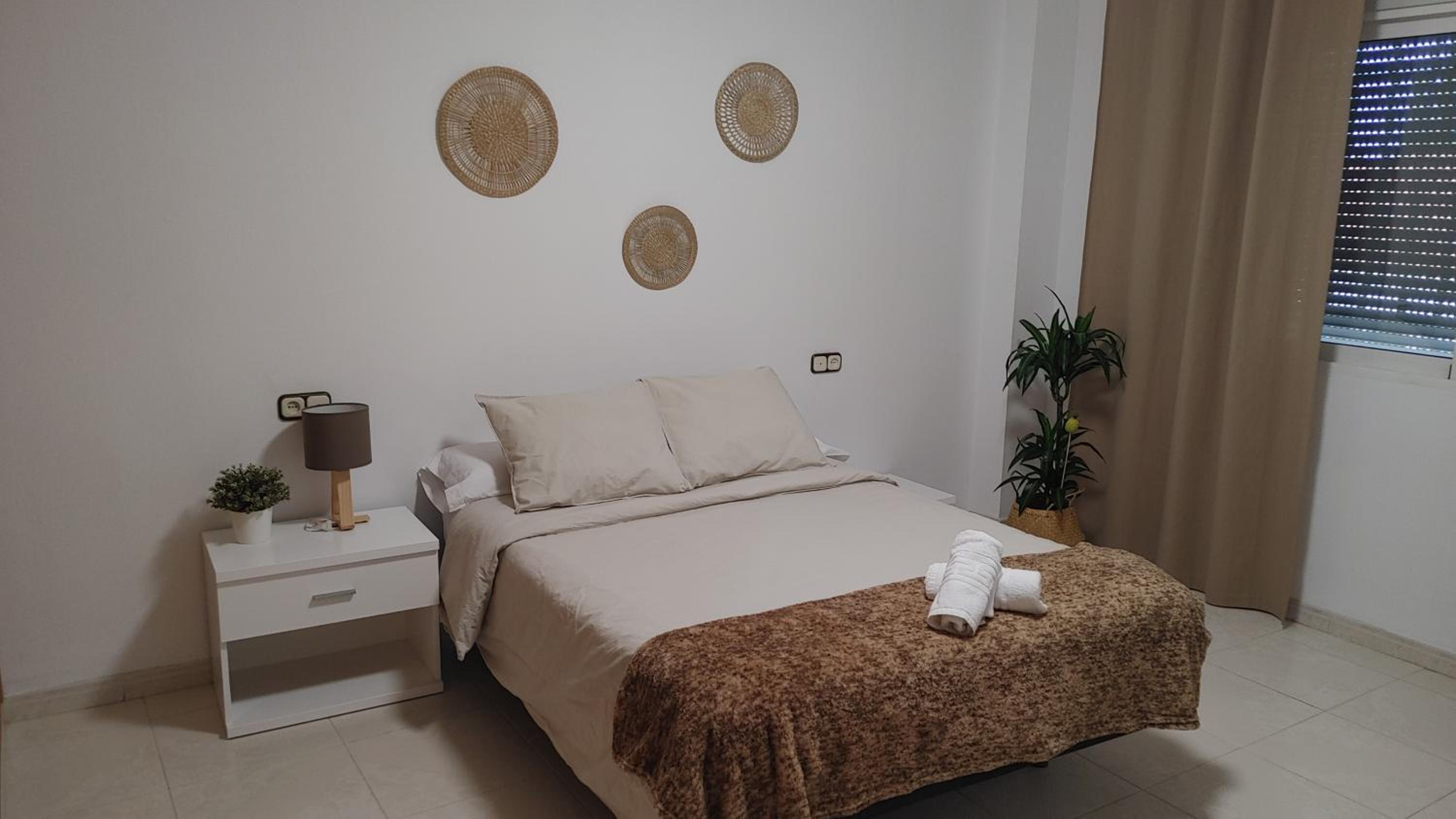 Four-Bedroom House - Photo 16
