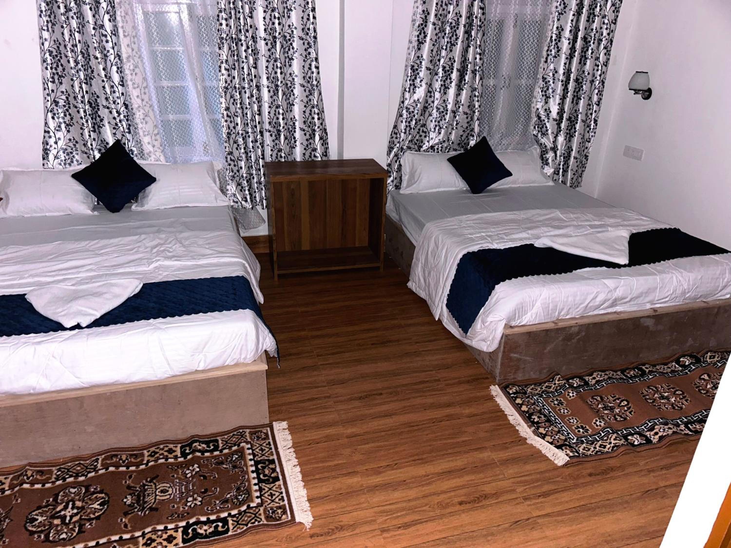 Deluxe Family Room