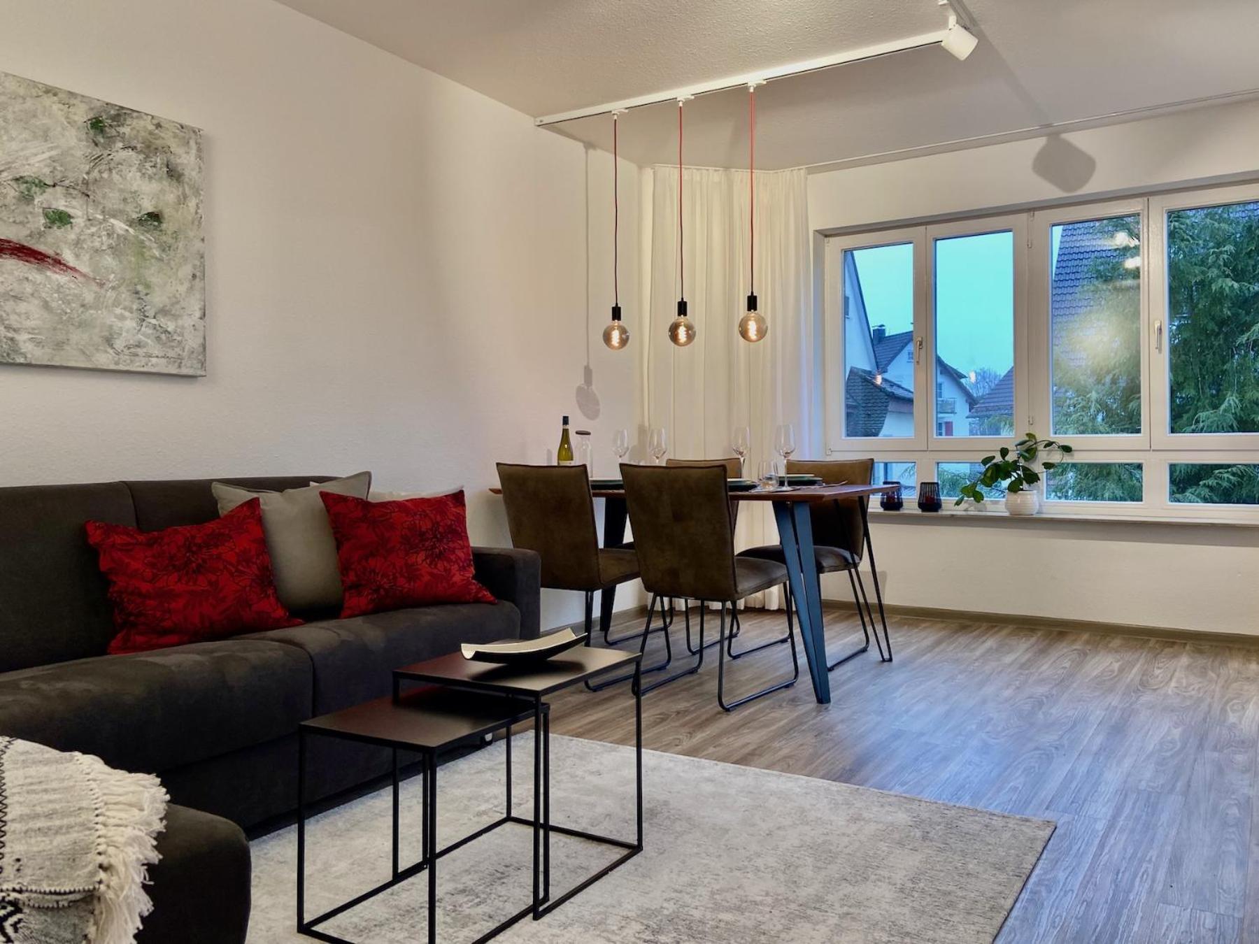 Apartment with Balcony photo 3