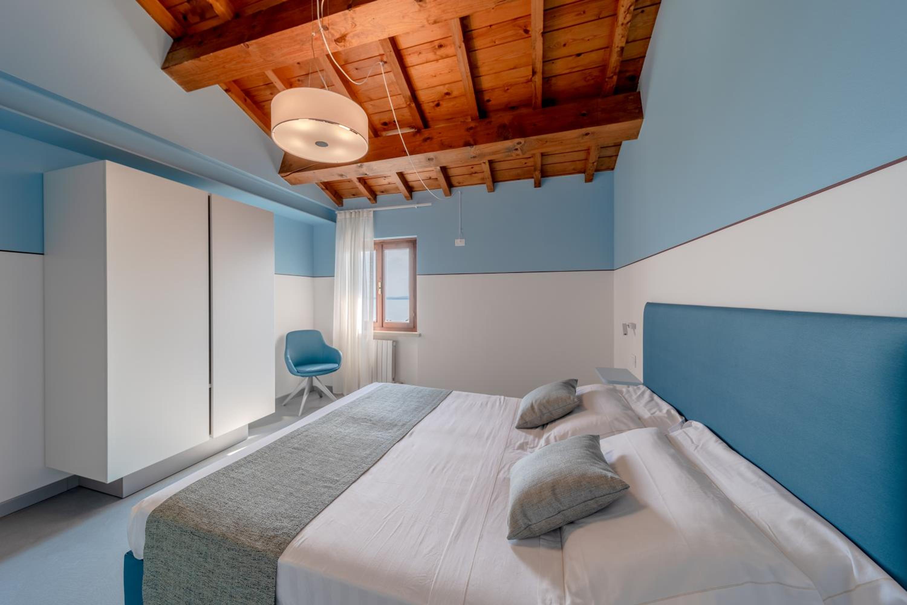 Two-Bedroom Apartment - Photo 3