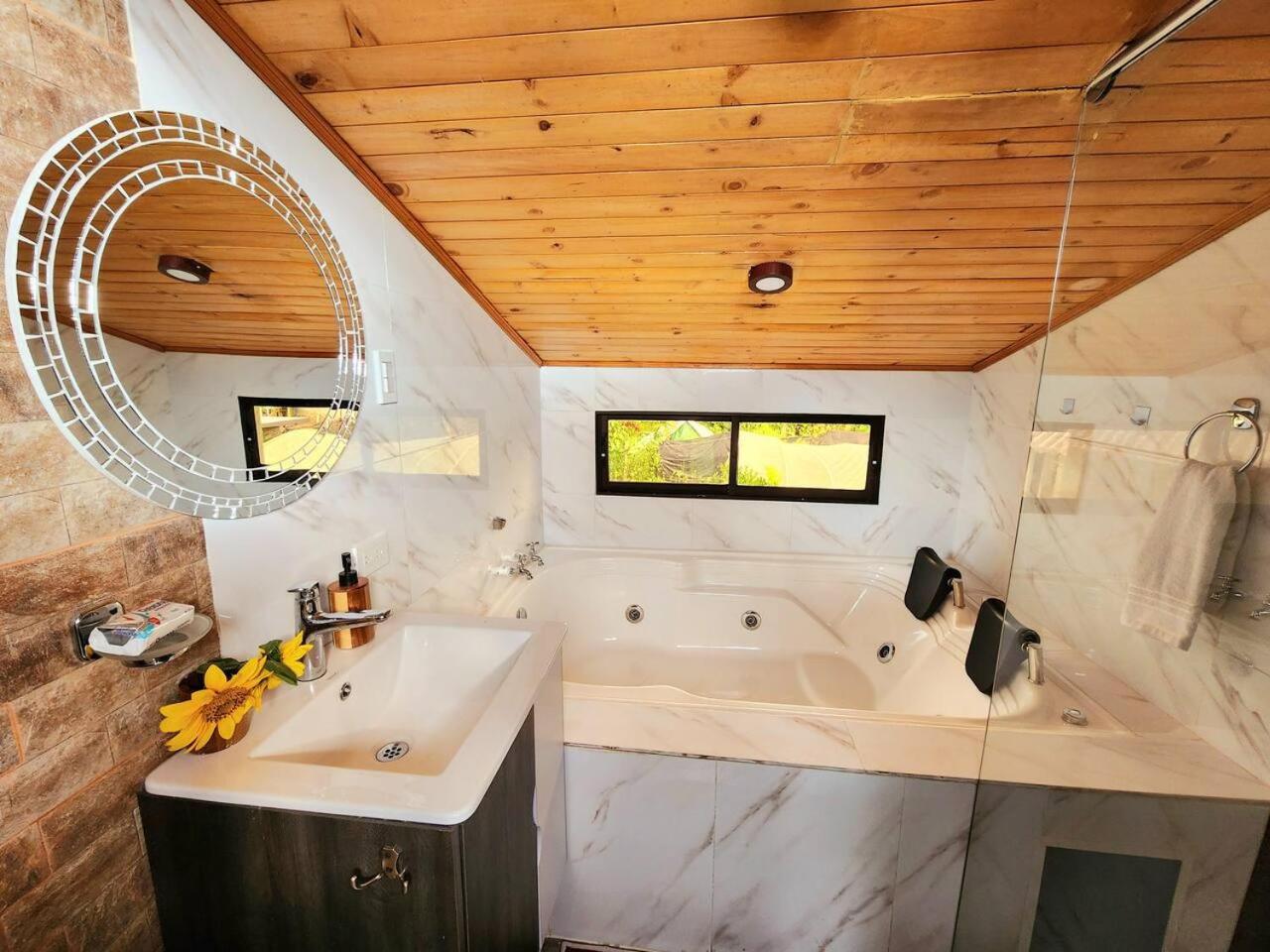 Three-Bedroom House photo 2