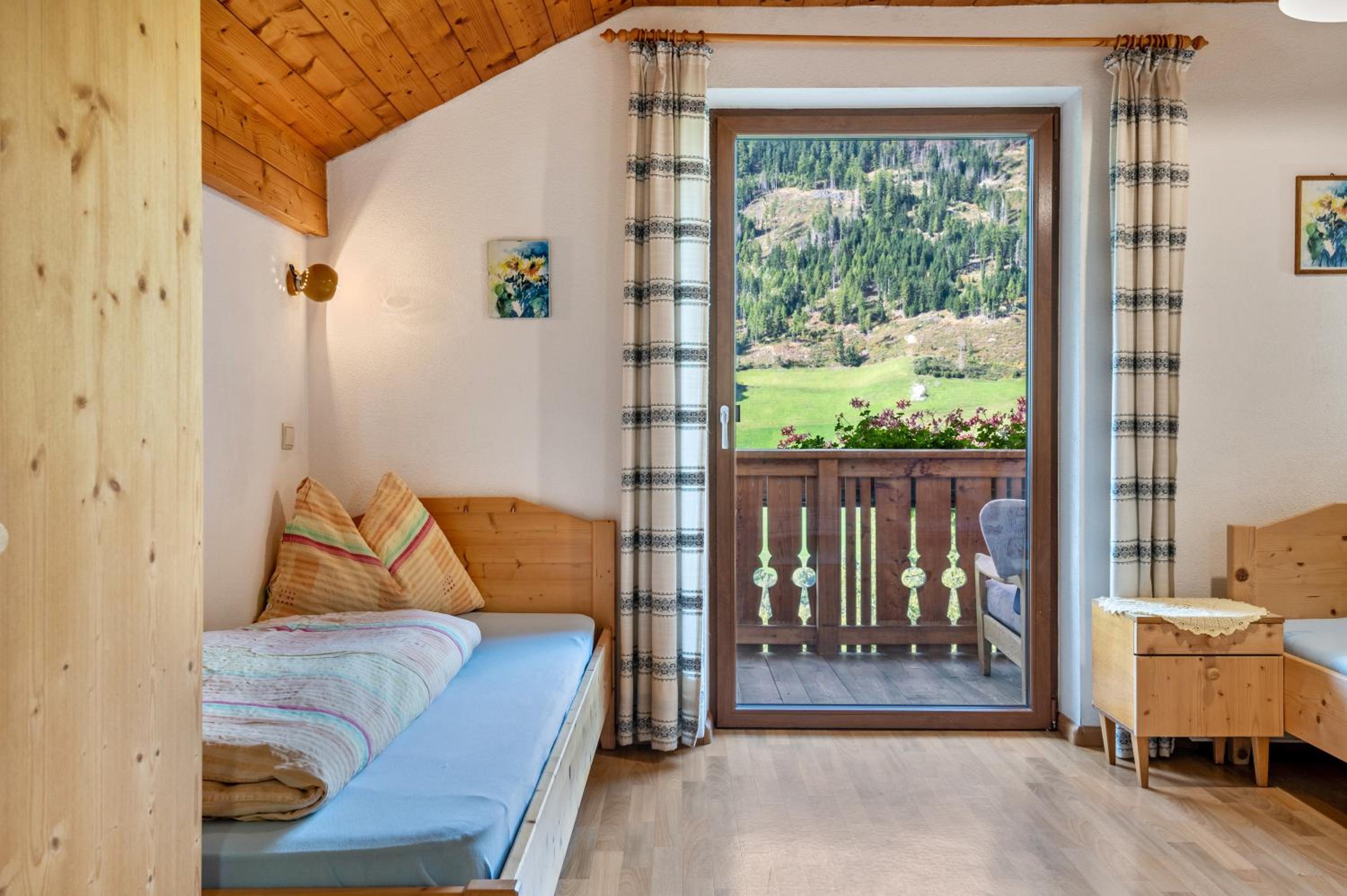 Two-Bedroom Deluxe Apartment with Garden View
