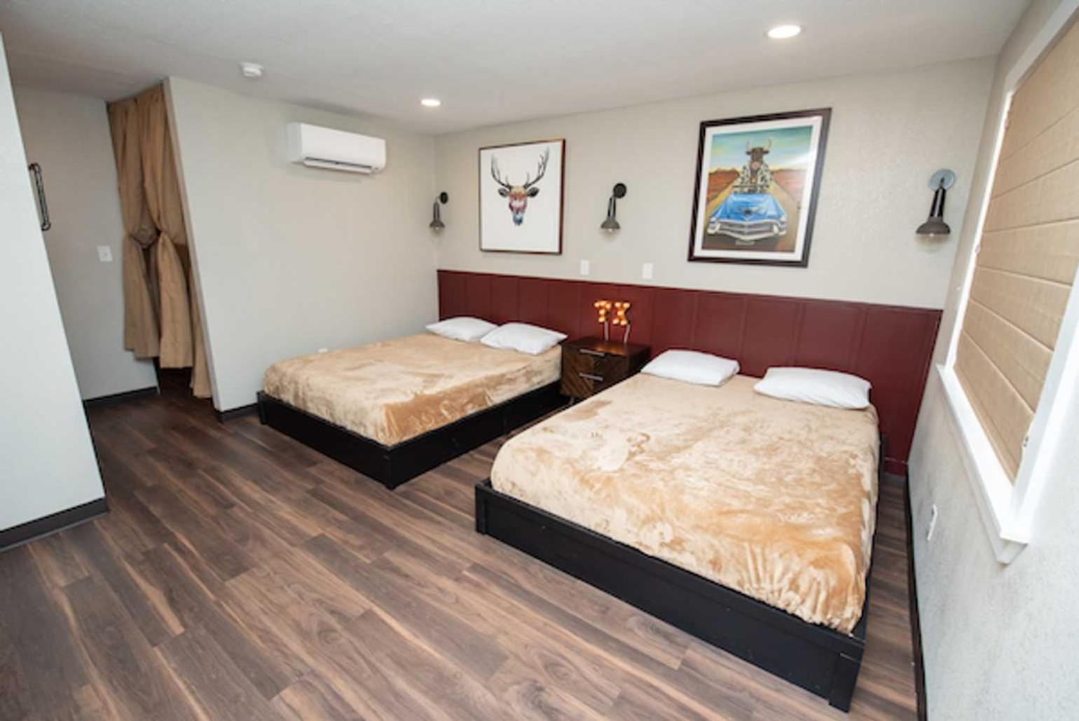 Single Room with Private Bathroom photo 1