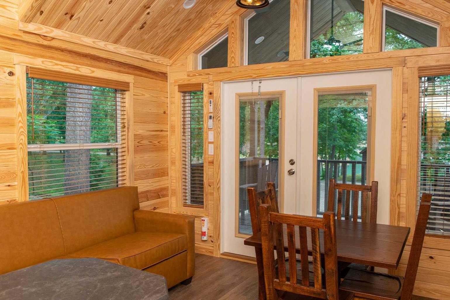 Two-Bedroom Cottage photo 3