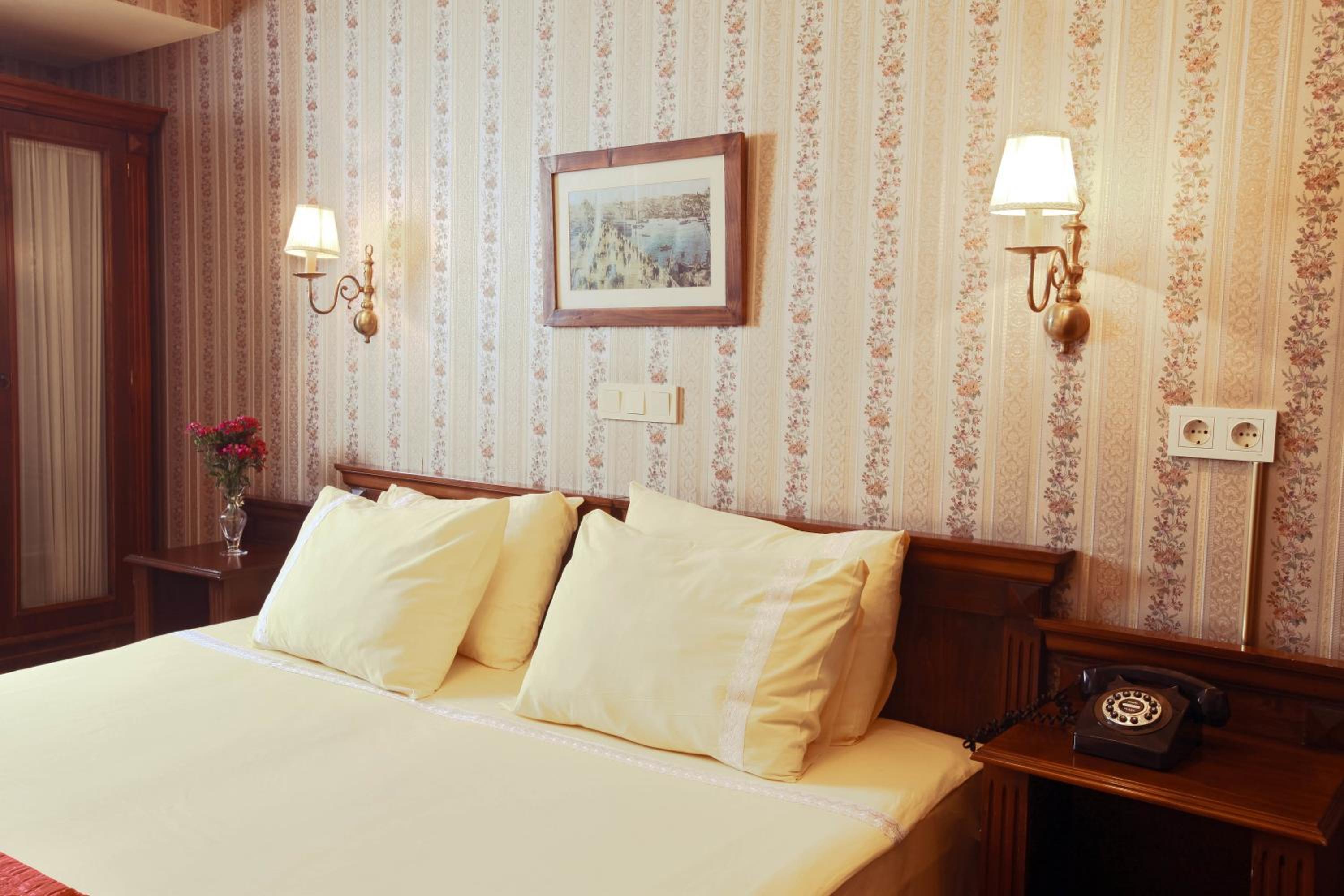 Deluxe Double Room photo 3