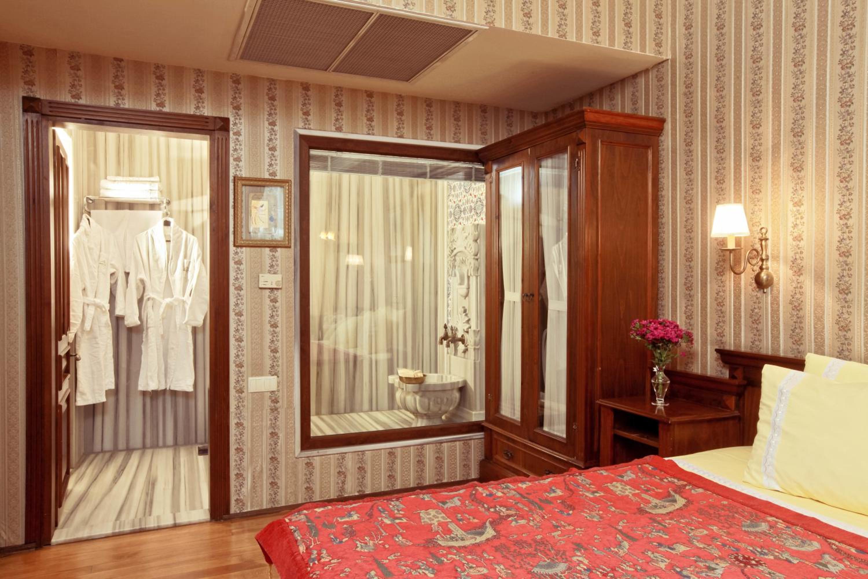 Double Room - Ground Floor photo 2