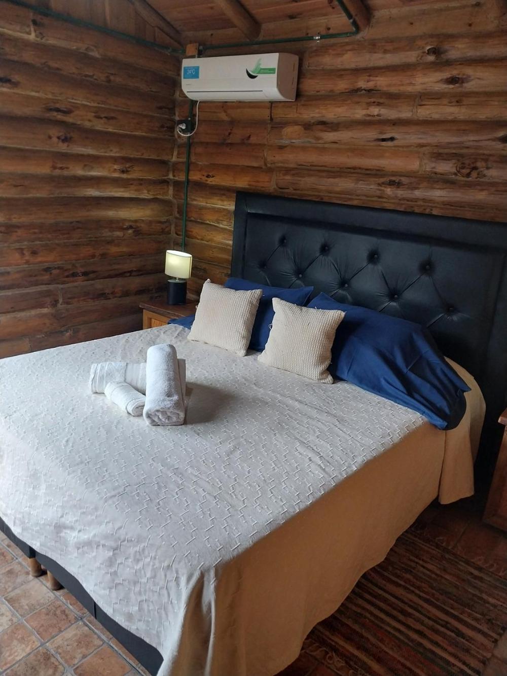 One-Bedroom House photo 1