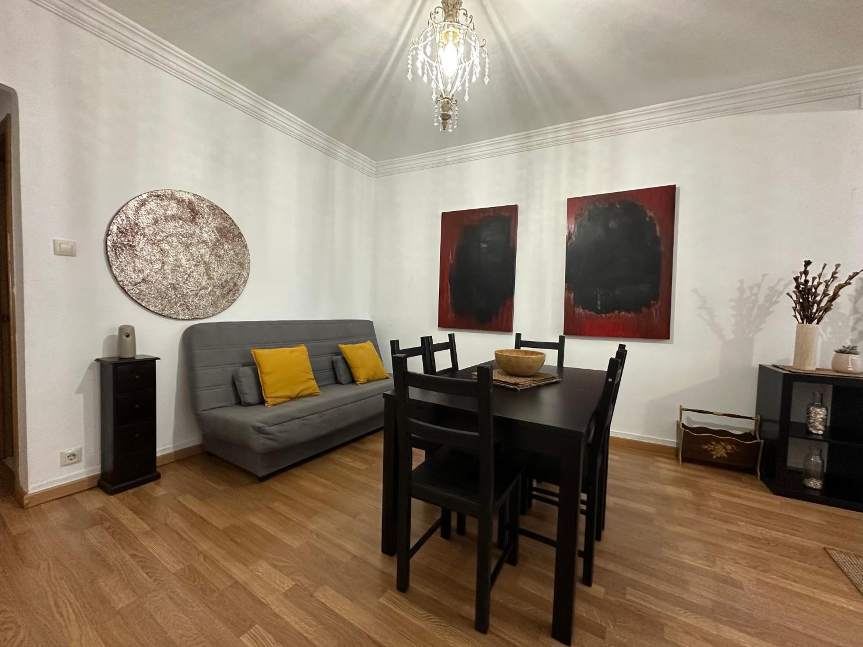 Four-Room Apartment - Photo 4