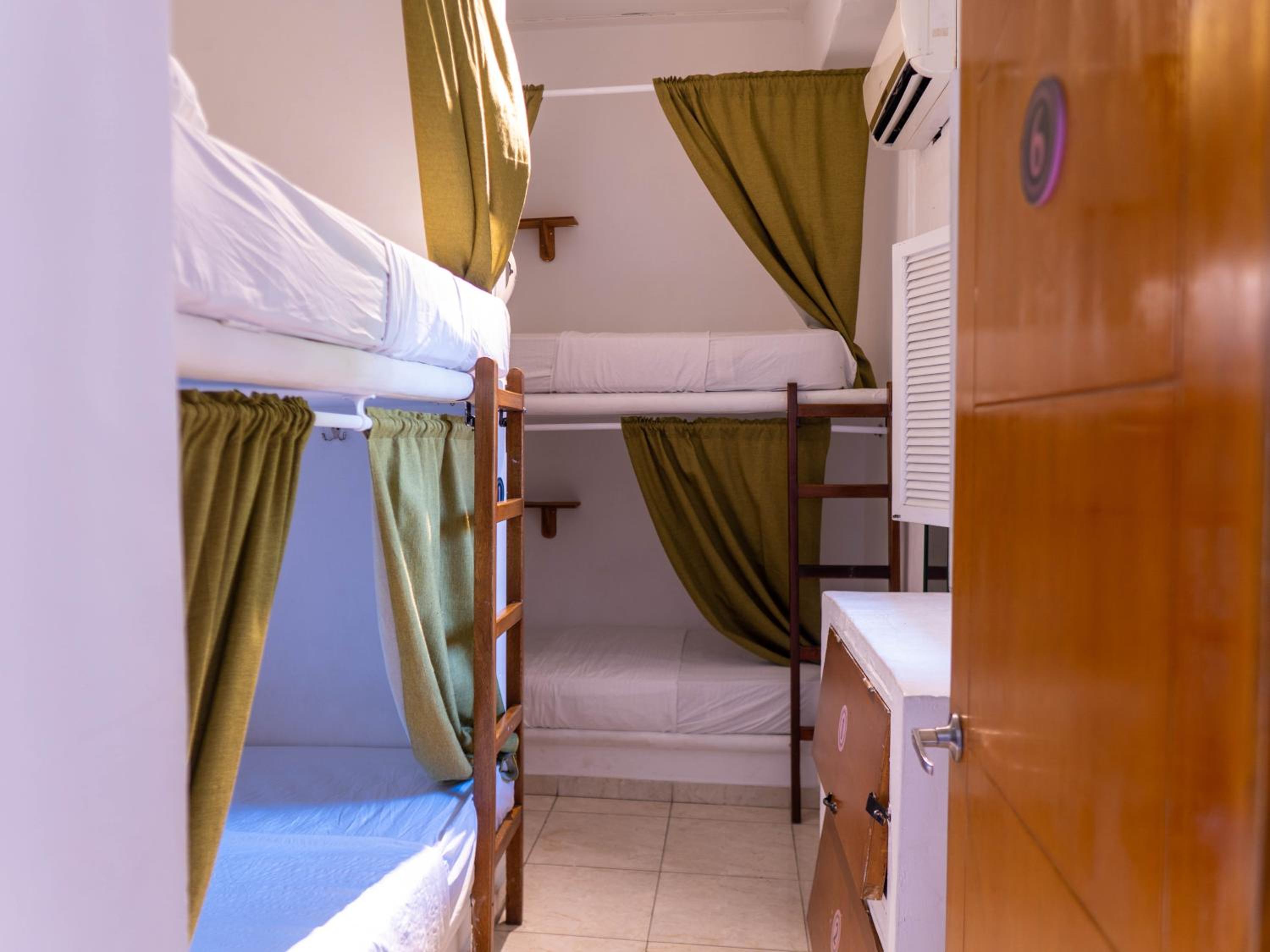 Bed in 4-Bed Mixed Dormitory Room photo 1