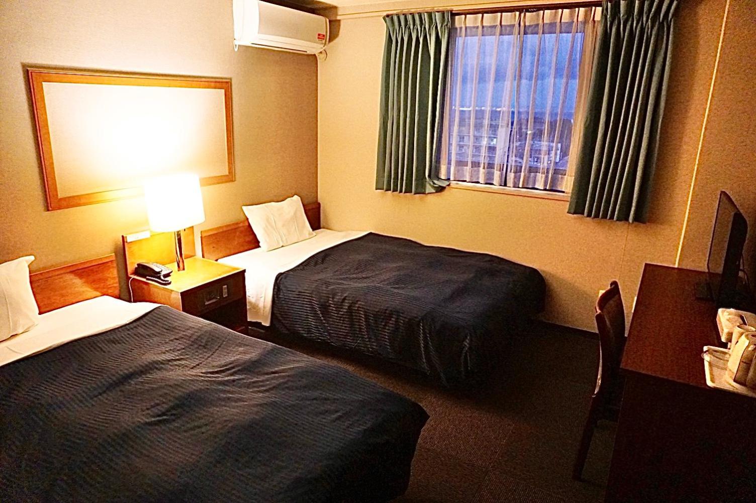 Room Selected at Check-In (2 Adults) (No choice of bed preference)