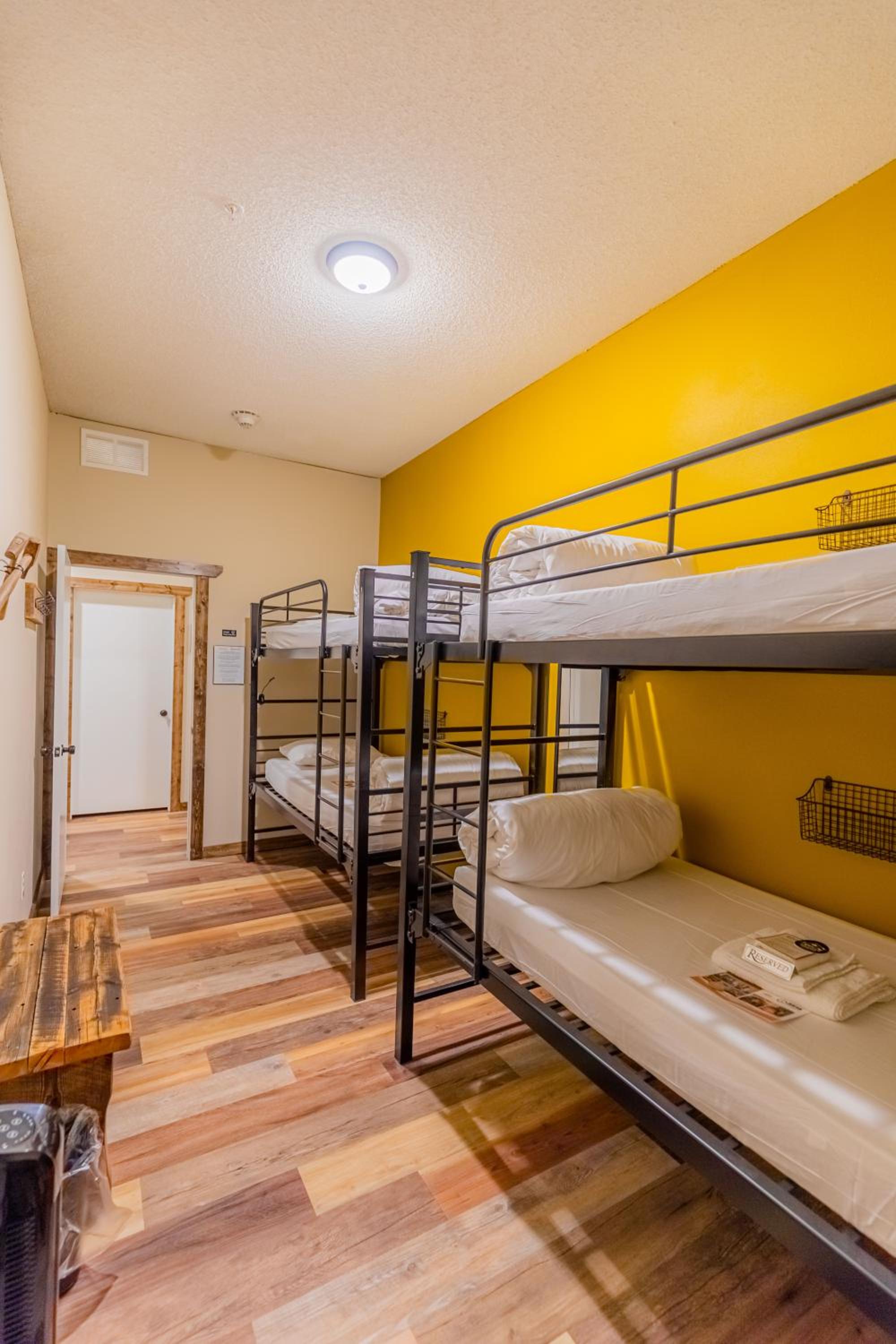 Female Dormitory Room photo 3