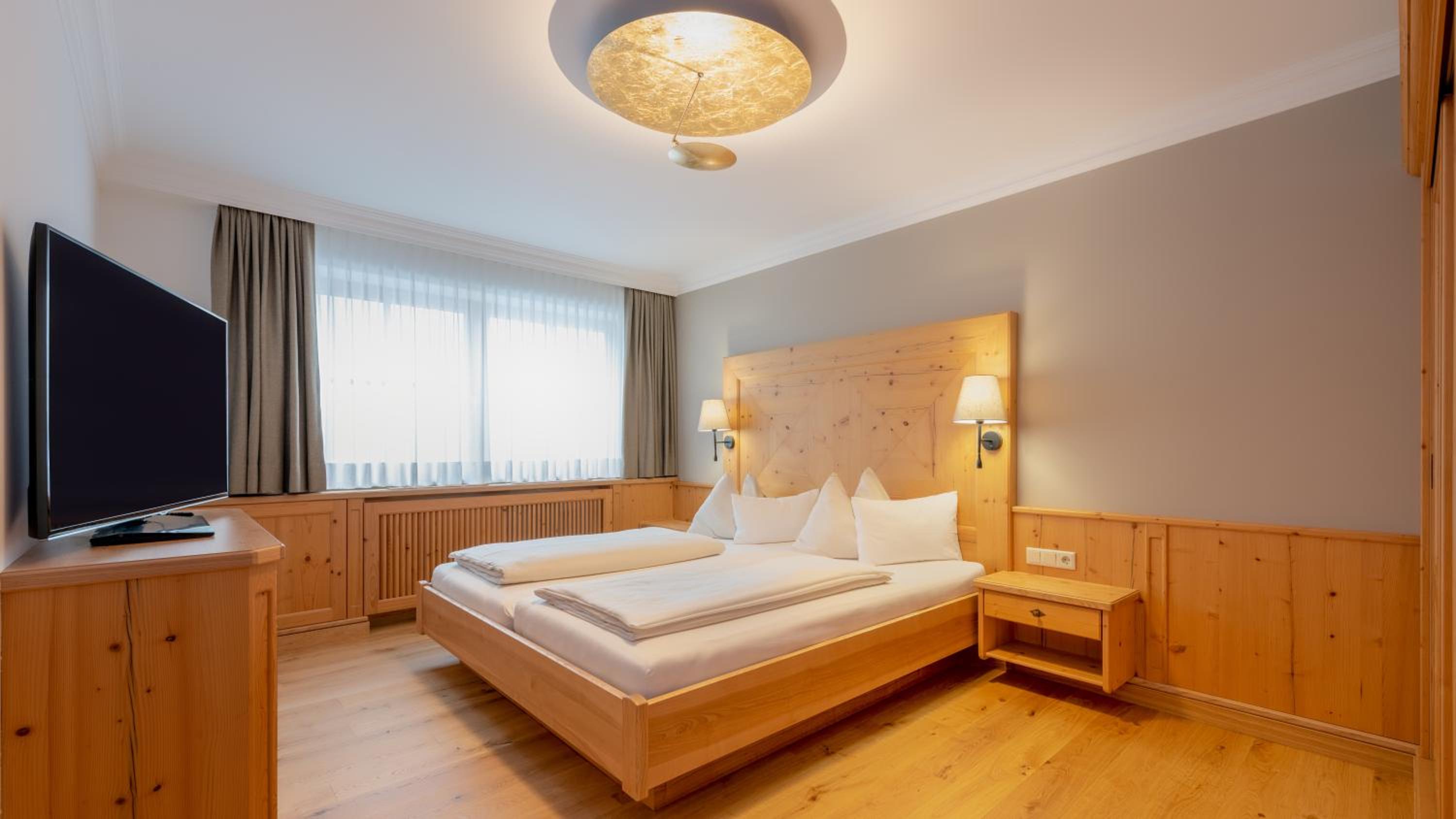 Two-Bedroom Suite photo 2