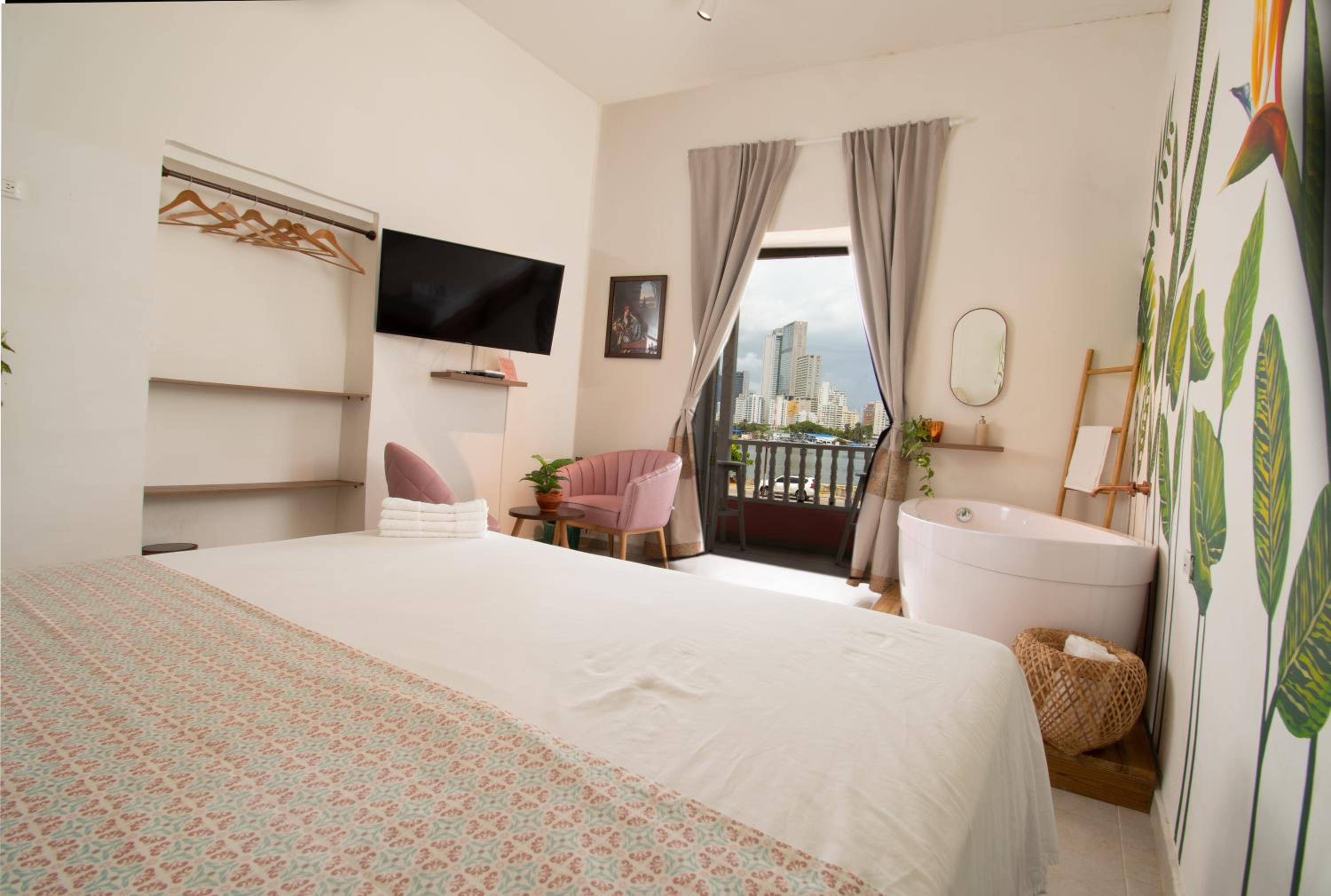 Suite with Balcony photo 2
