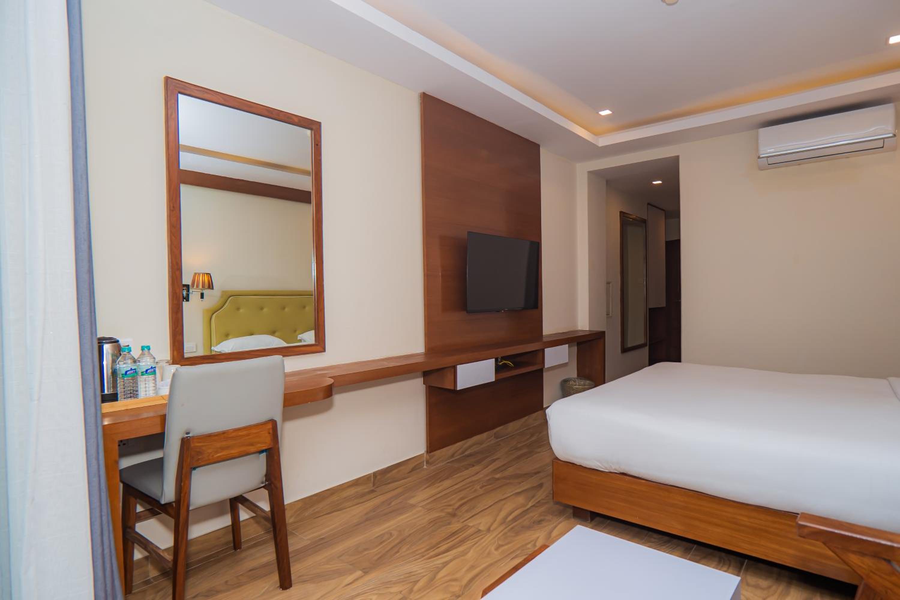 Deluxe Double Room - Photo 18