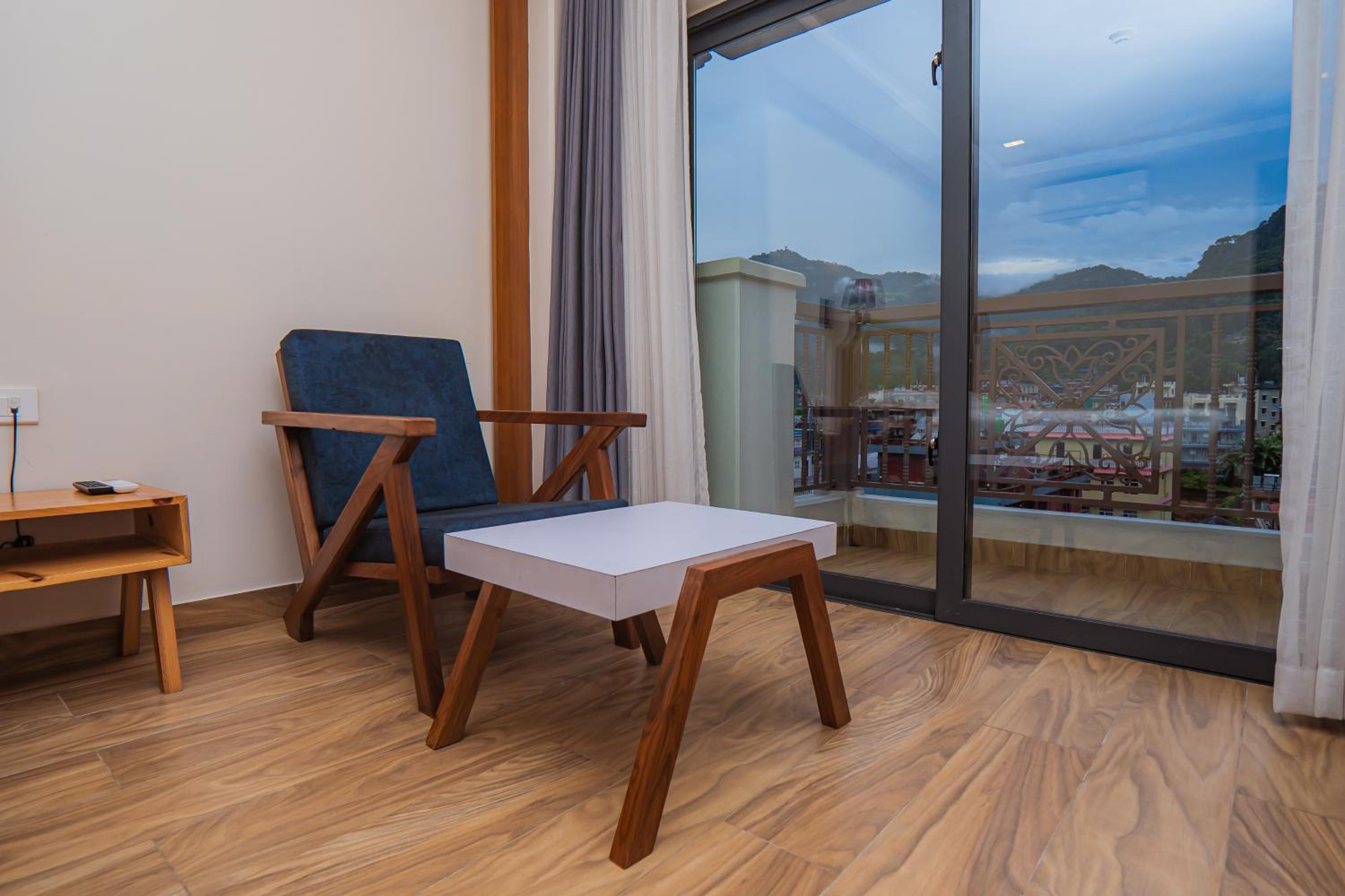 Deluxe Double Room - Photo 13