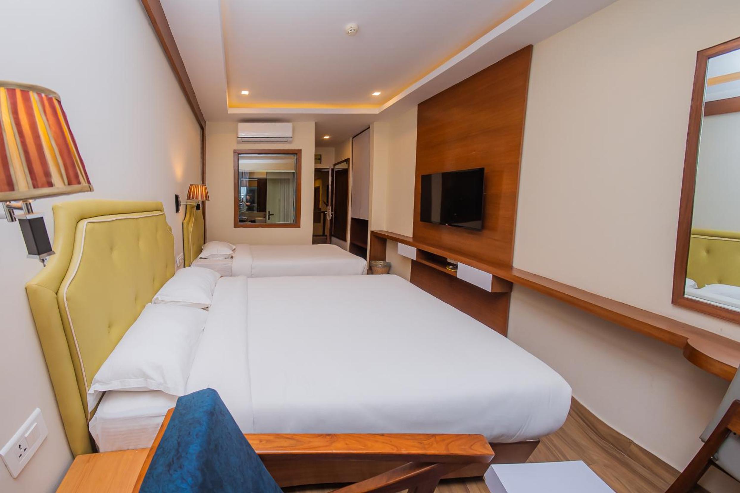 Deluxe Family Room - Photo 1