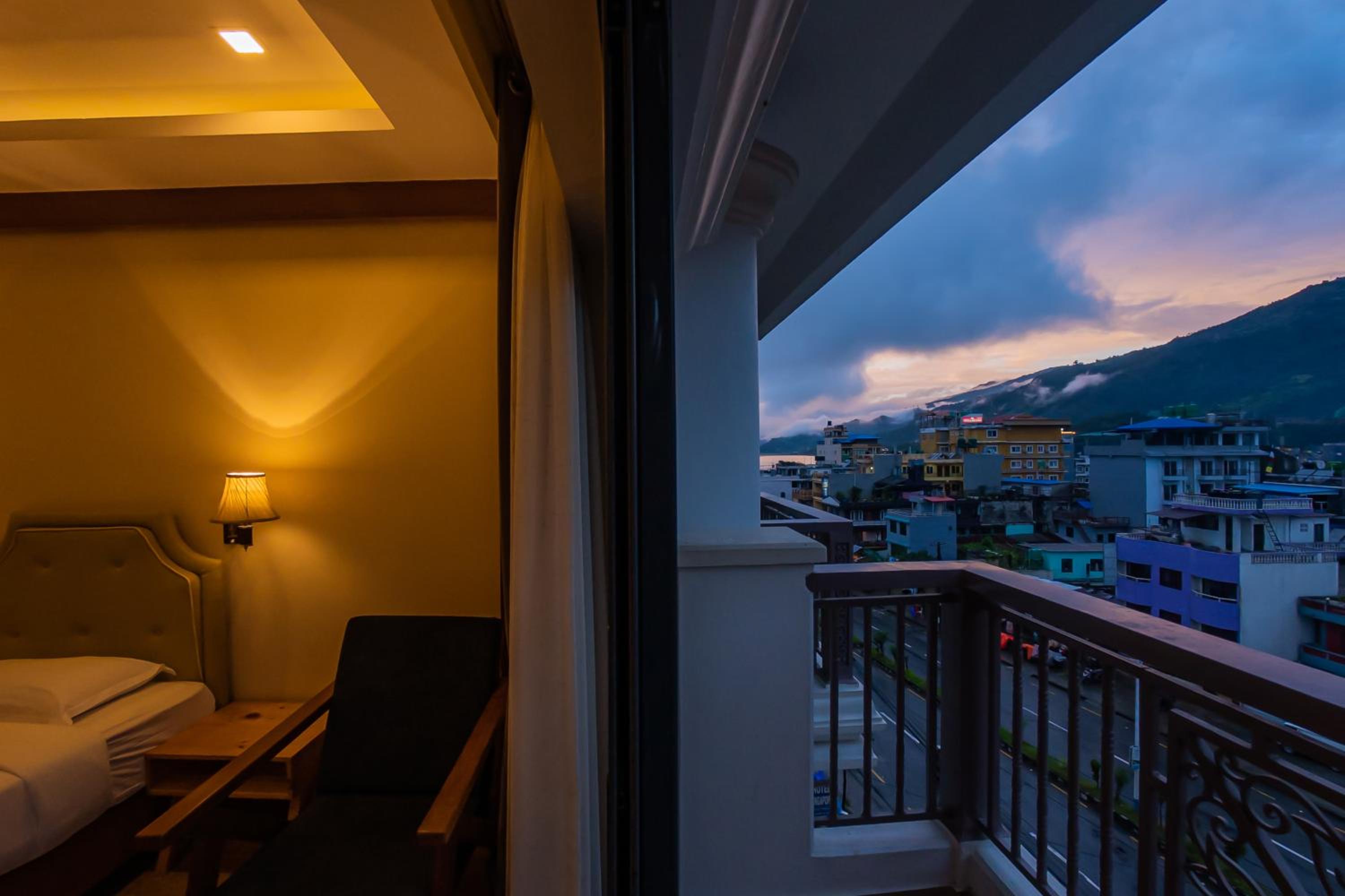 Deluxe Twin Room - Photo 16