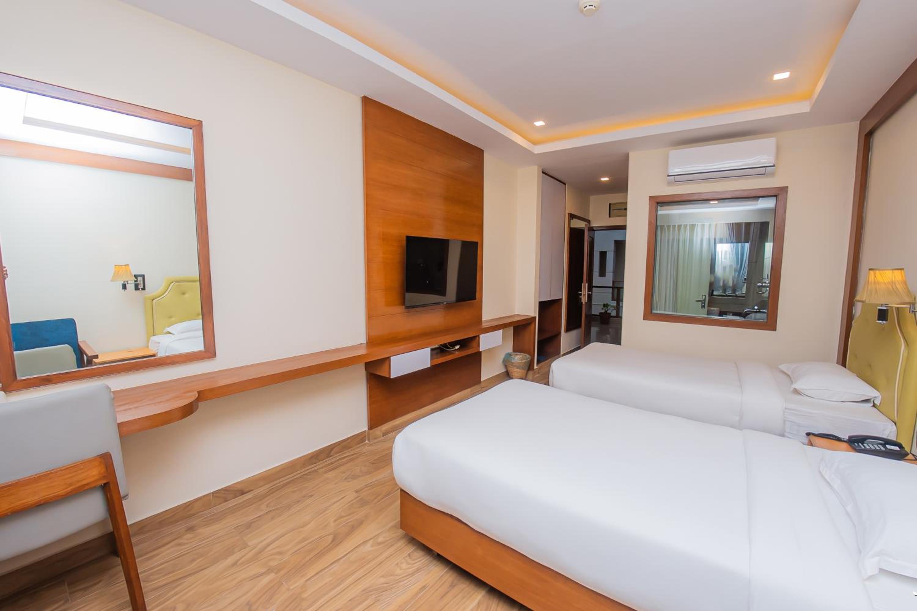 Deluxe Twin Room - Photo 15