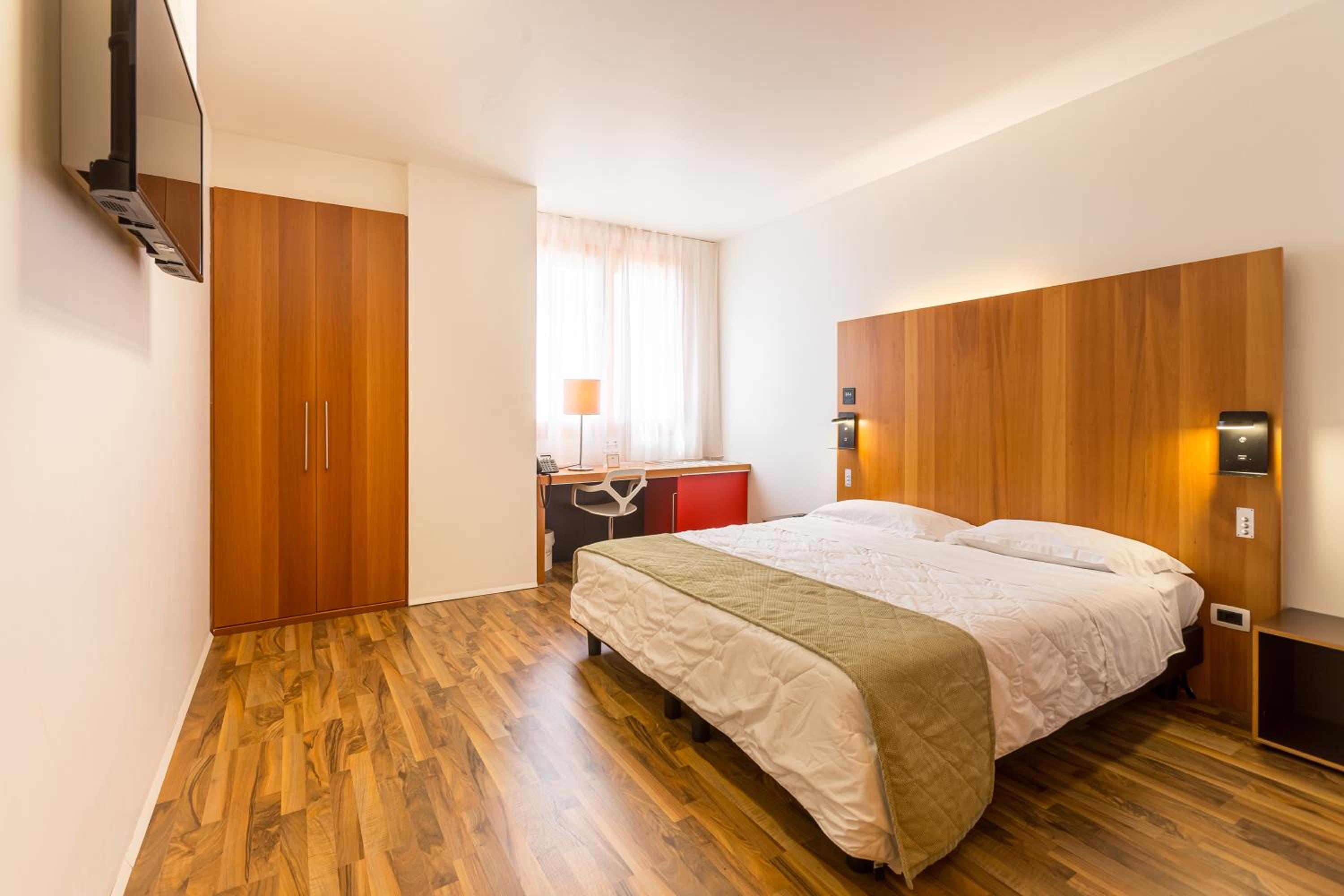 Standard Double Room - Photo 1