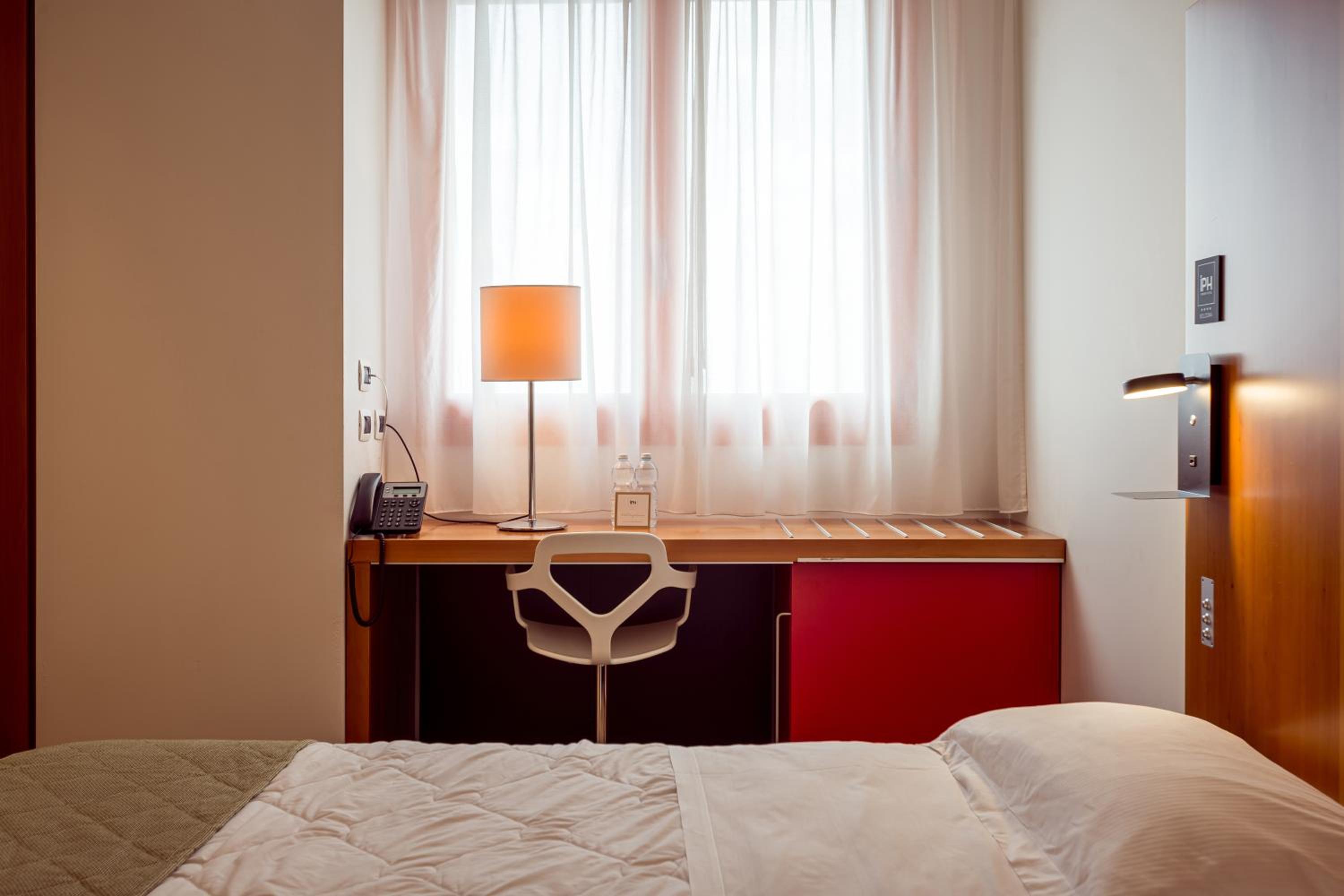 Standard Double Room - Photo 6