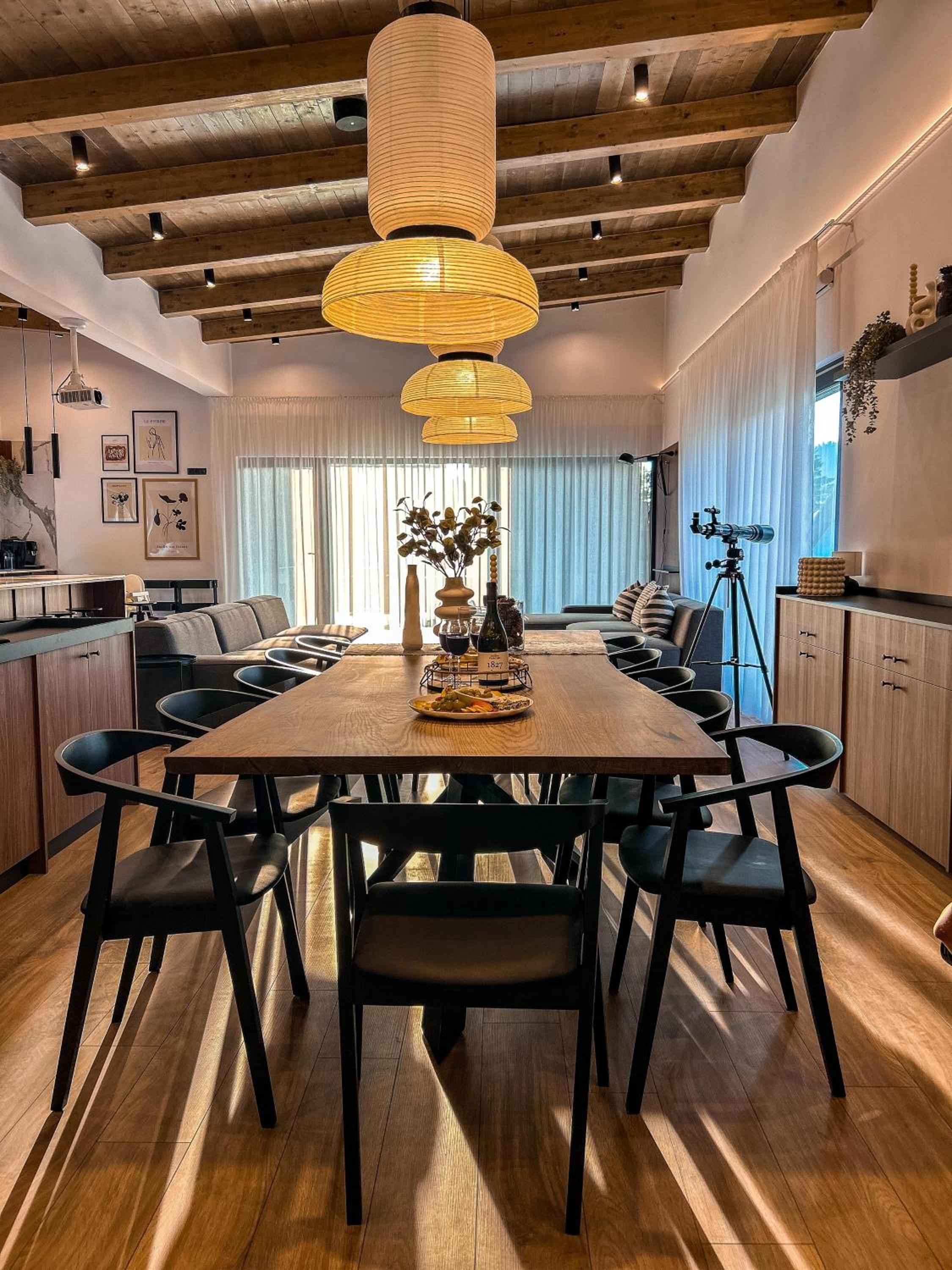 Villa photo 2