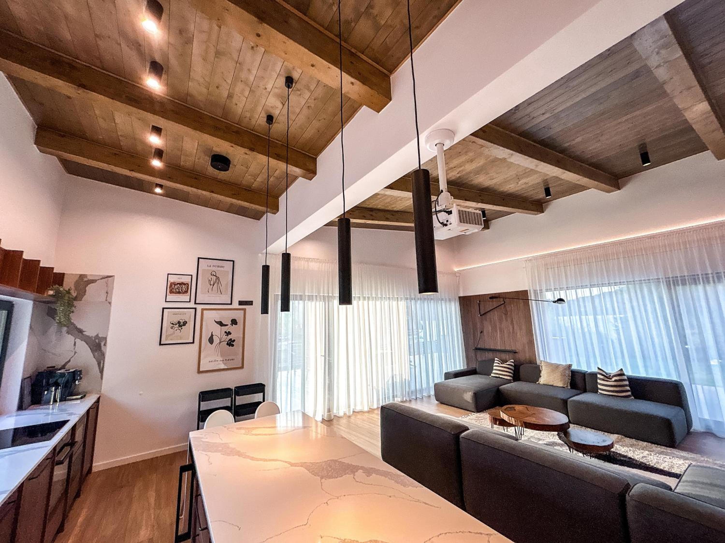 Villa photo 1