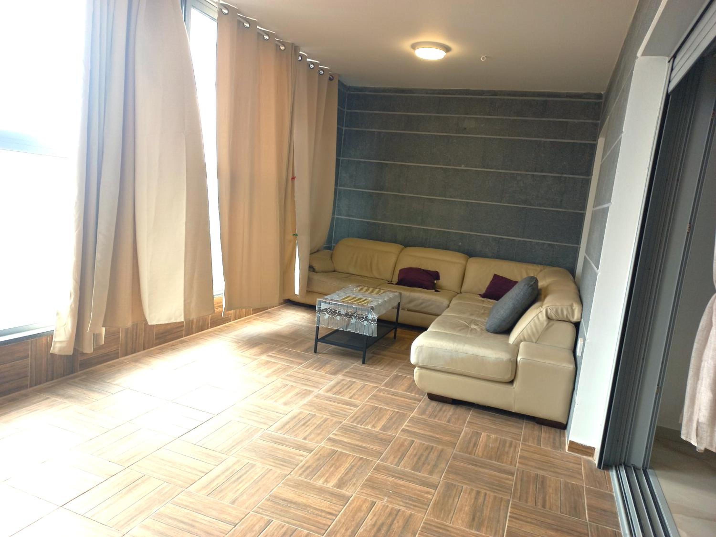 Apartment photo 2
