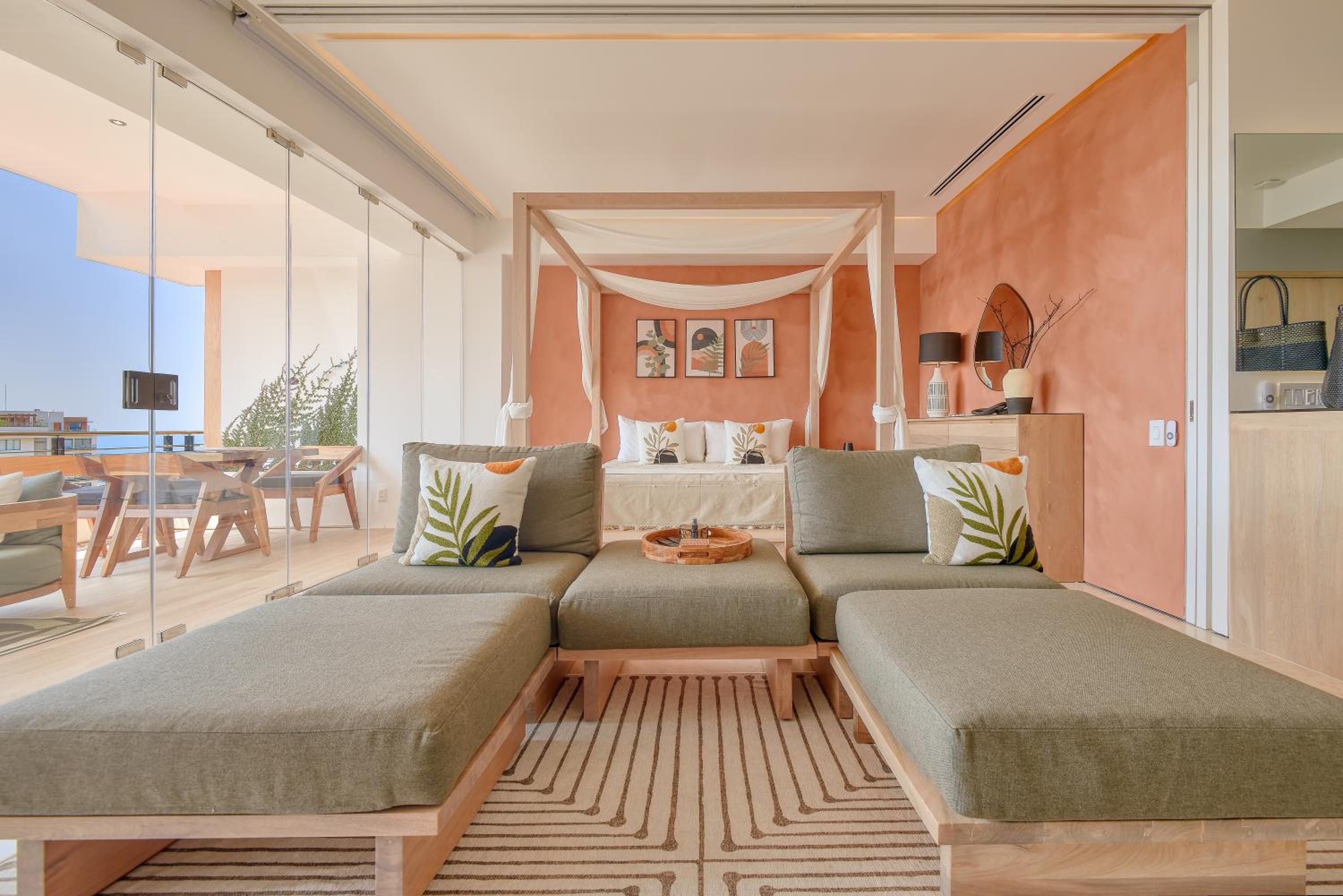 Deluxe Apartment