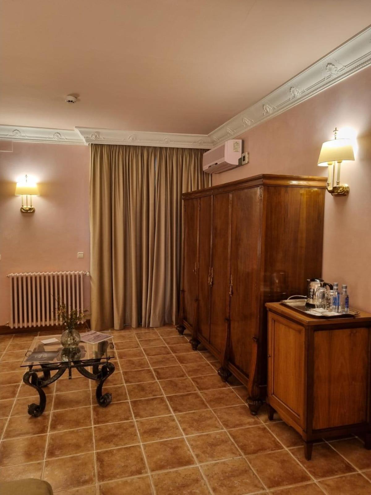 Suite with Balcony photo 3