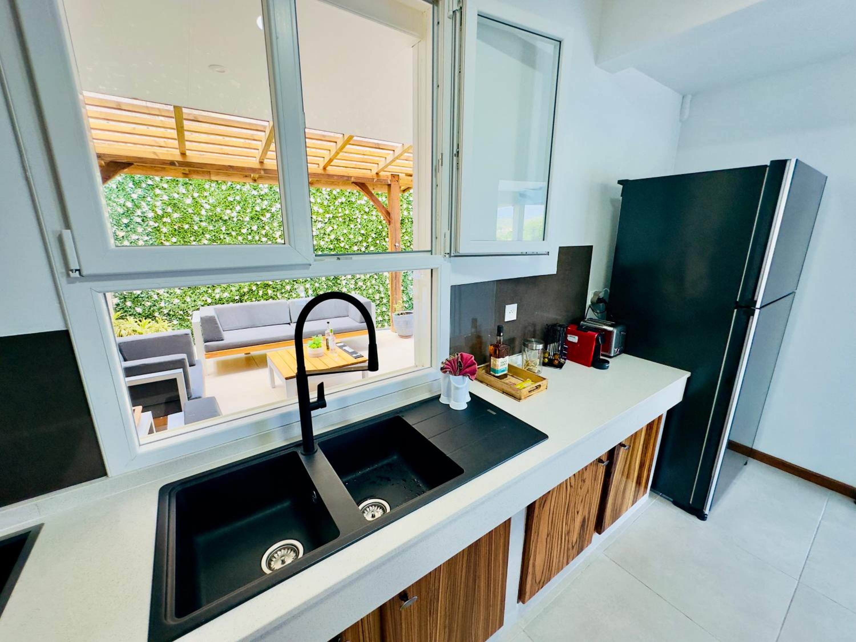 Three-Bedroom Villa photo 2