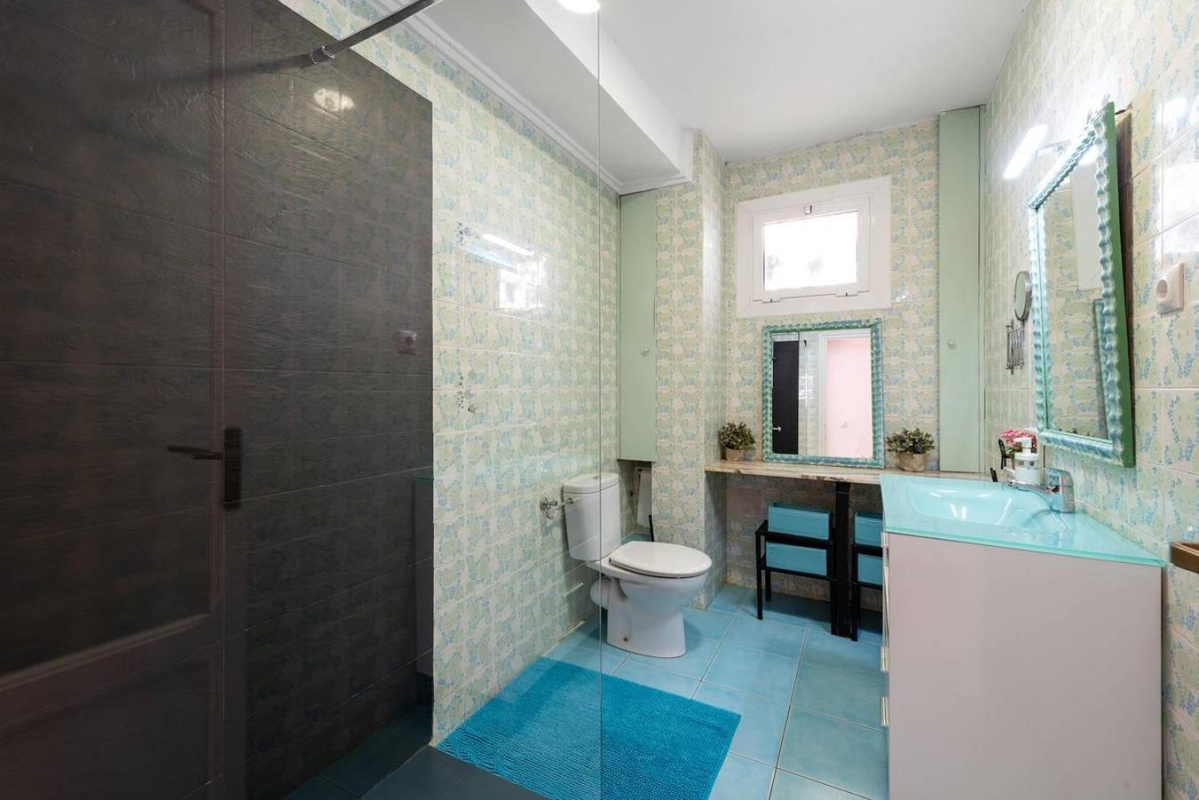 Apartment with Terrace - Photo 3