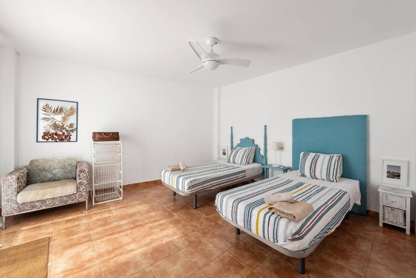 Apartment with Terrace - Photo 8