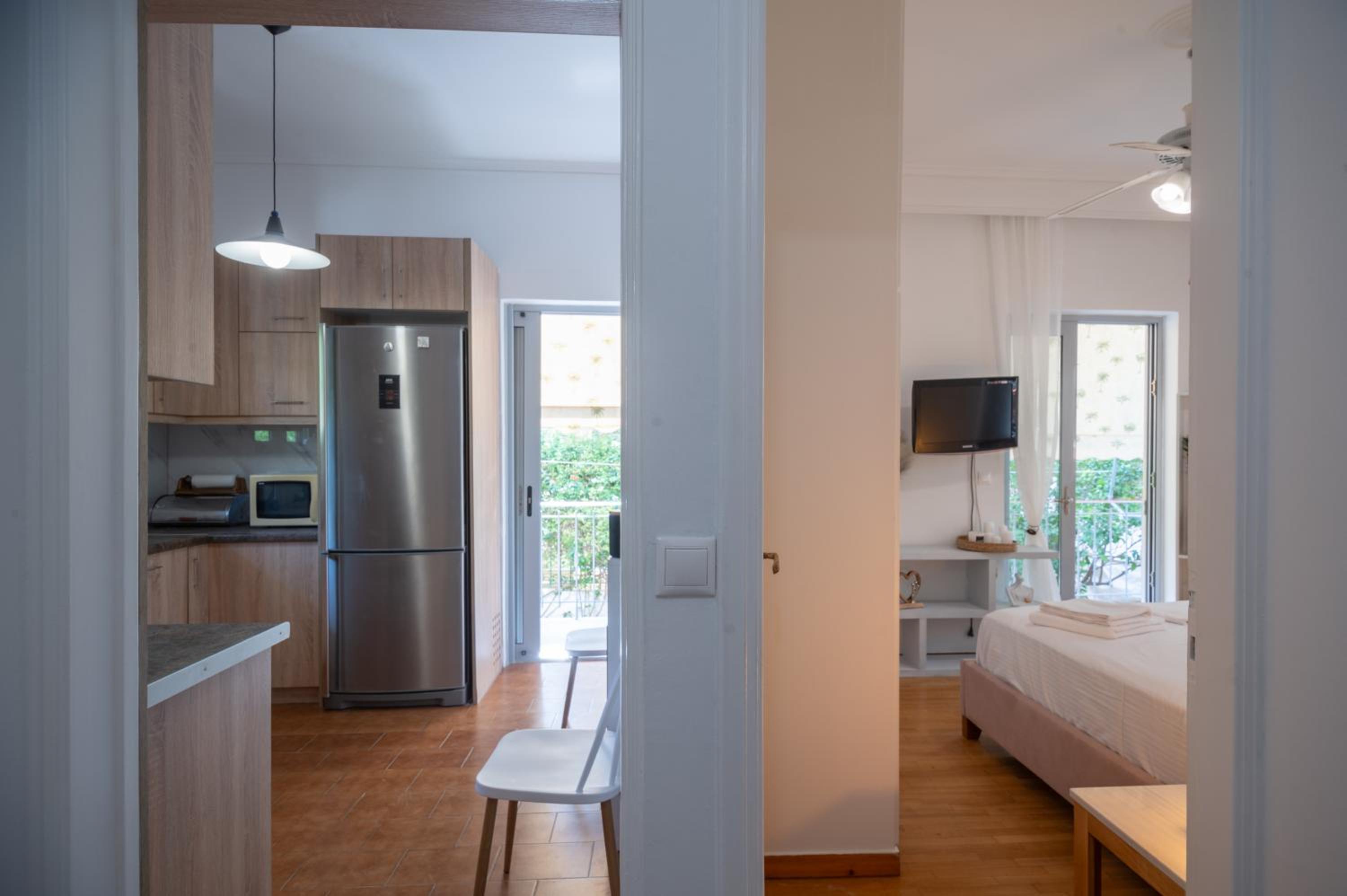 One-Bedroom Apartment photo 2