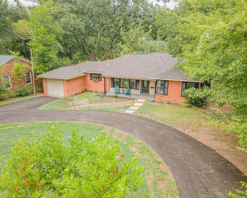 Two-Bedroom House photo 2