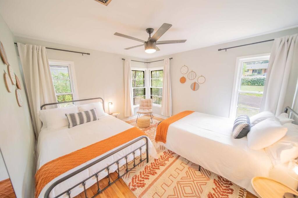 Two-Bedroom House photo 3