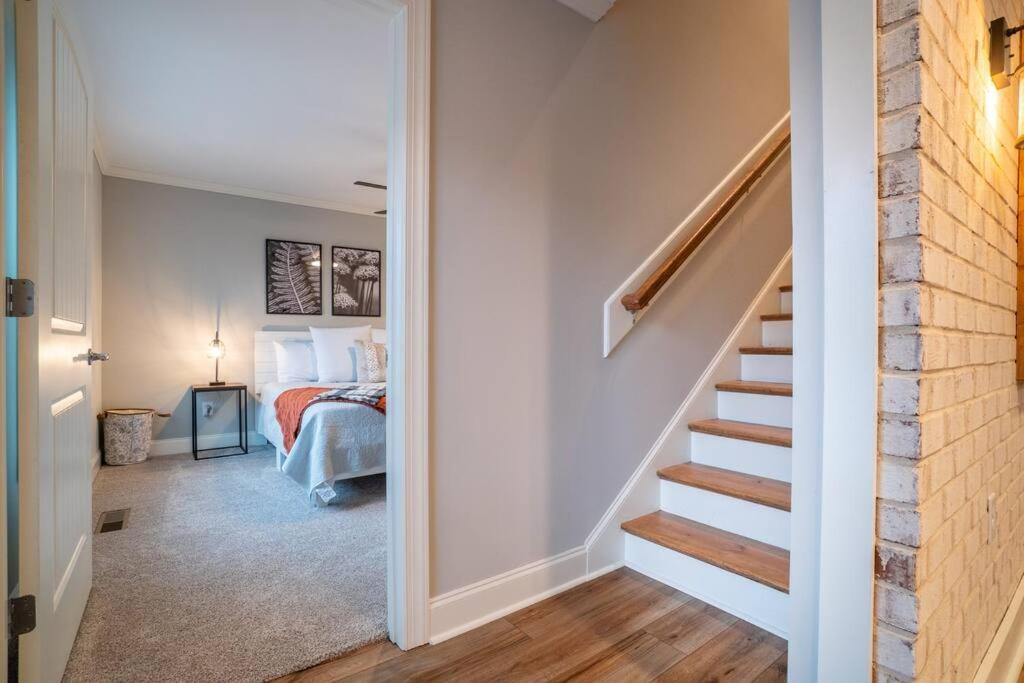 Three-Bedroom Apartment photo 1
