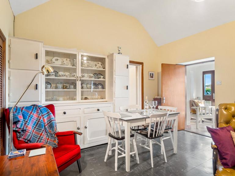 Three-Bedroom House photo 2