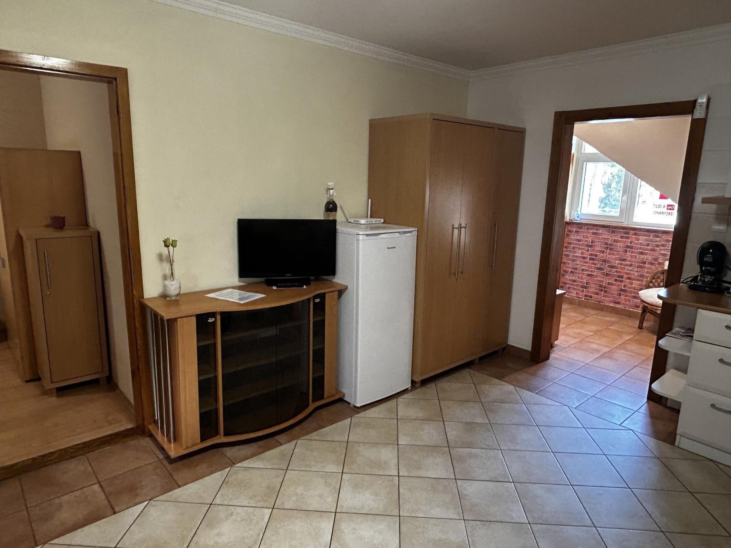 Apartment photo 2