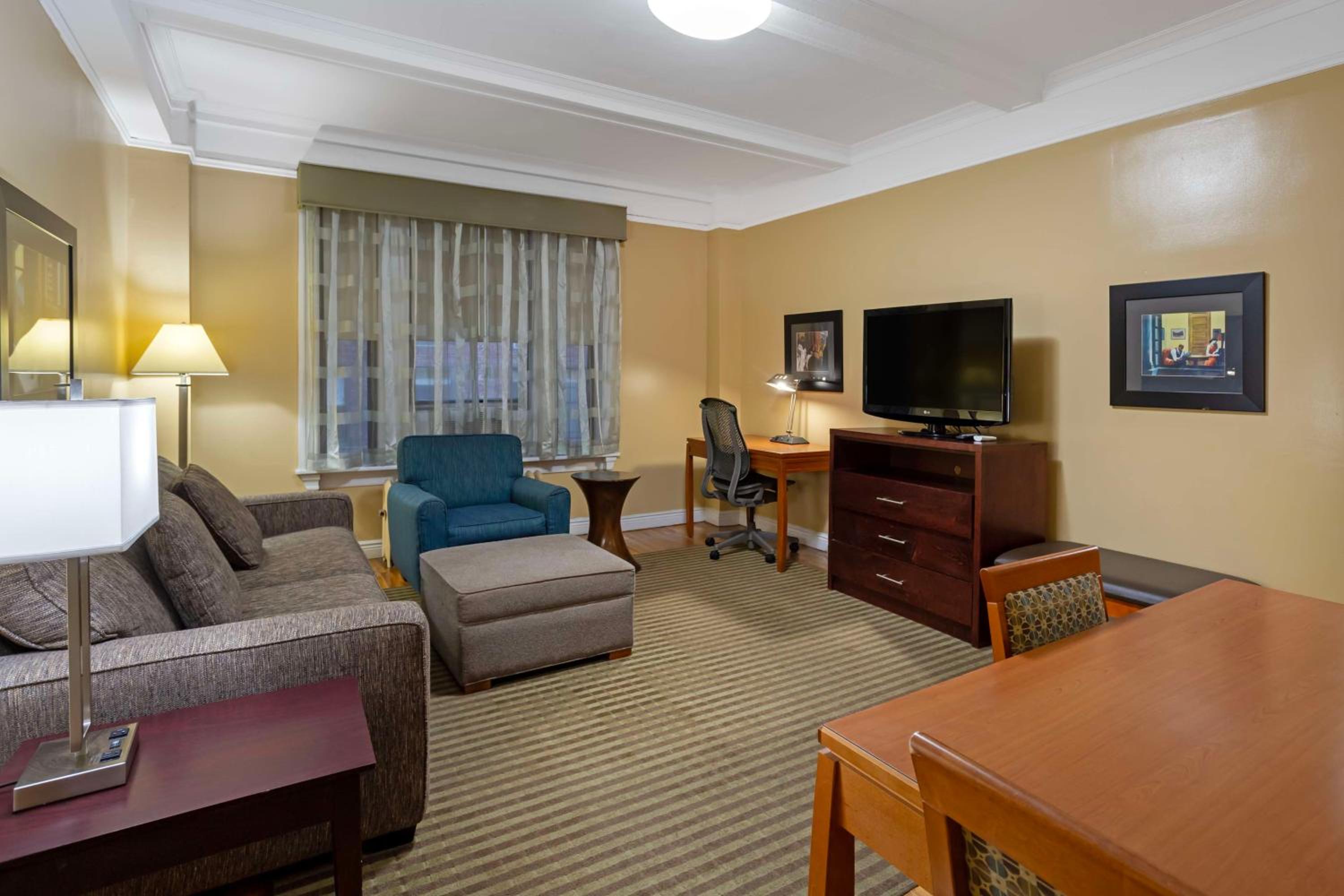 The One-Bedroom King Apartment