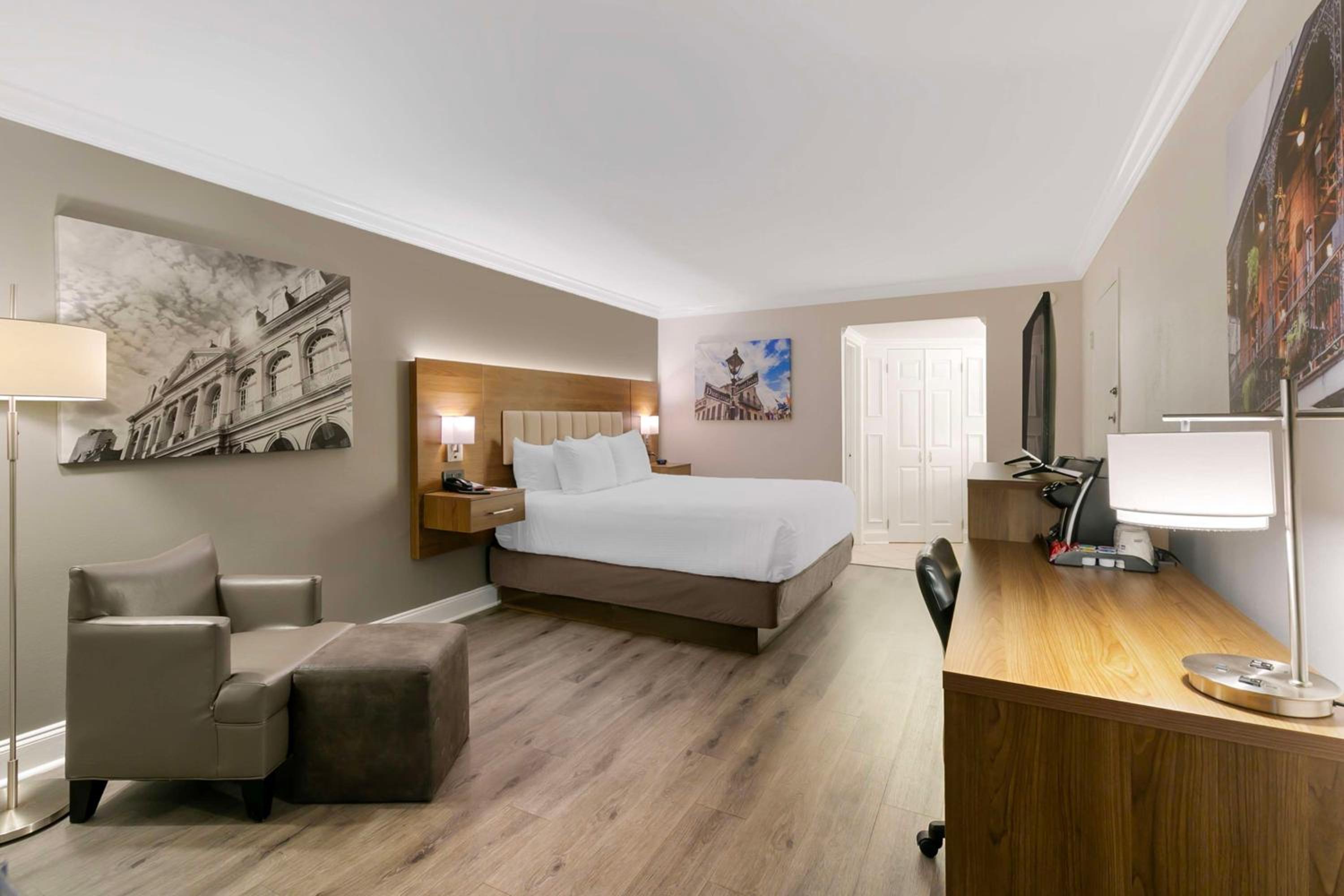 King Room - Non-Smoking - Photo 6