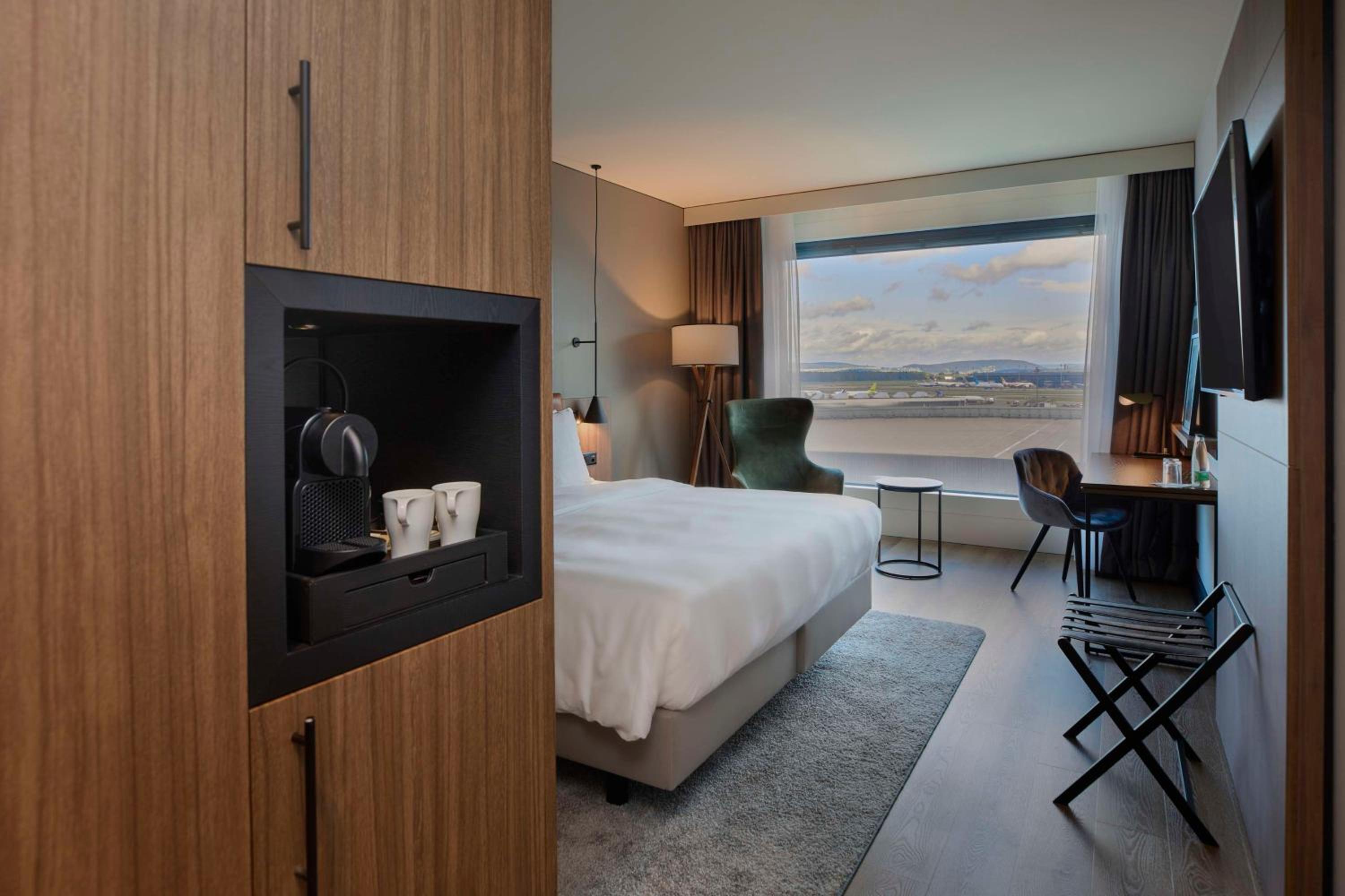 Premium Room with Airfield View - Photo 19