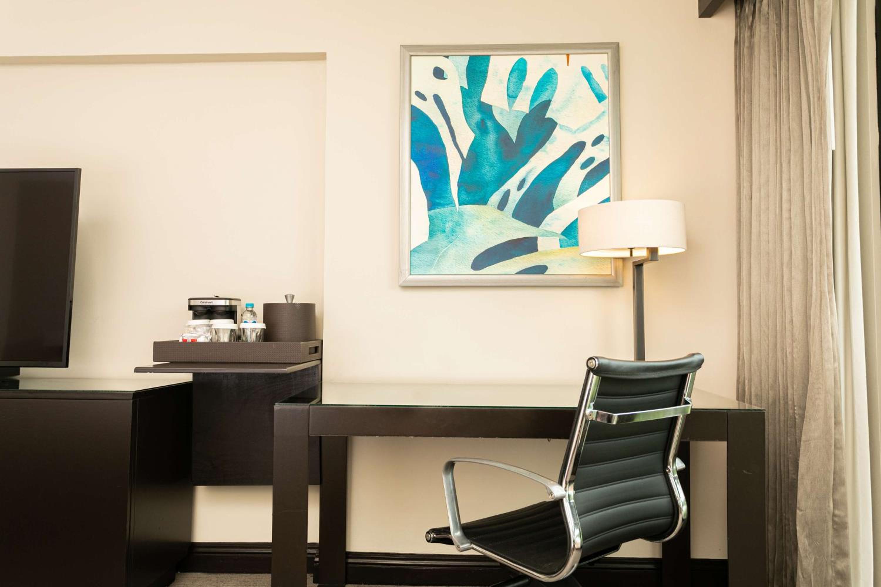 King Room with Volcano View - Executive Floor - Photo 9