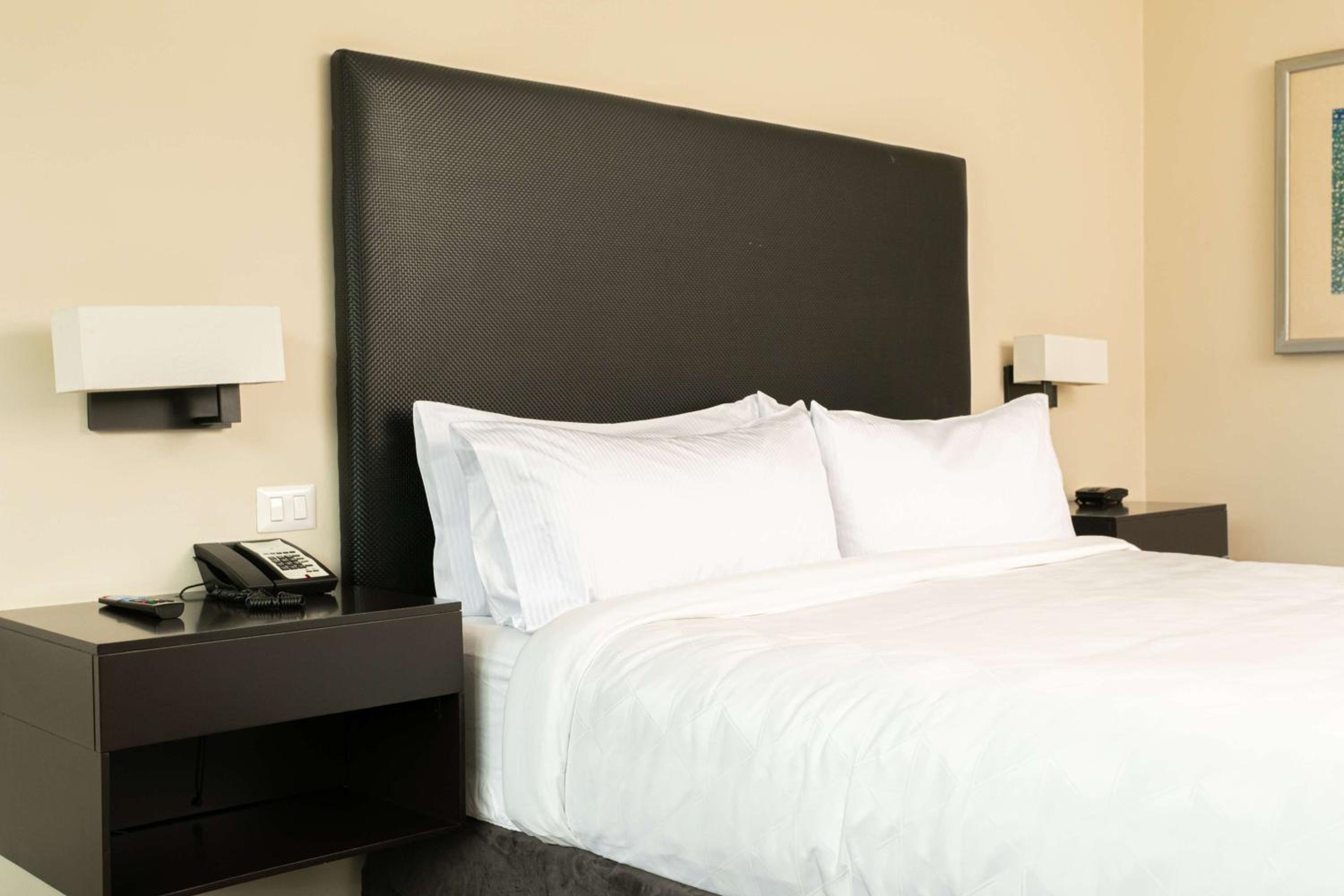 King Room with Volcano View - Executive Floor - Photo 10