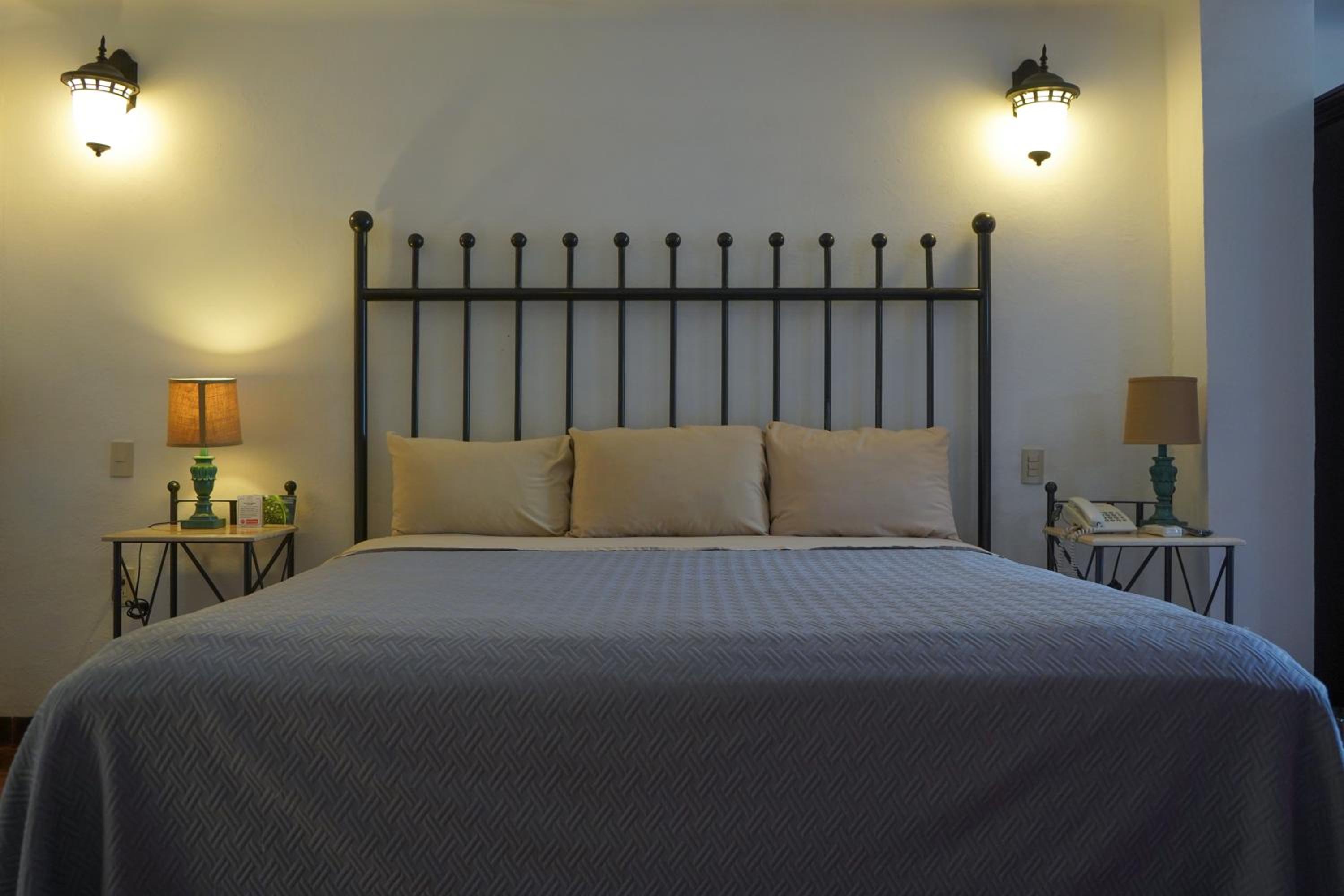 Standard Double Room with Fan photo 1