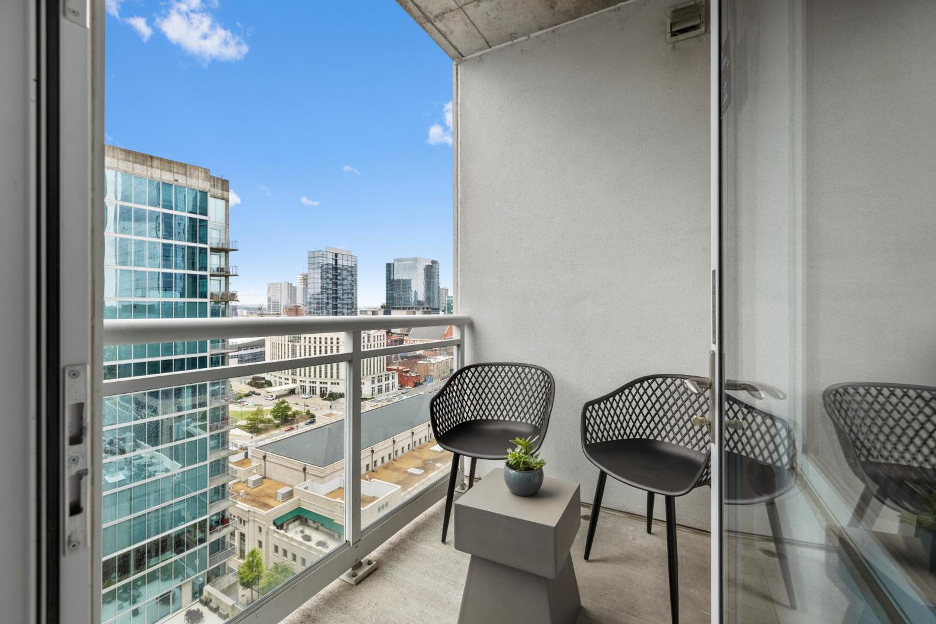 1 Bedroom Deluxe City View - Photo 9