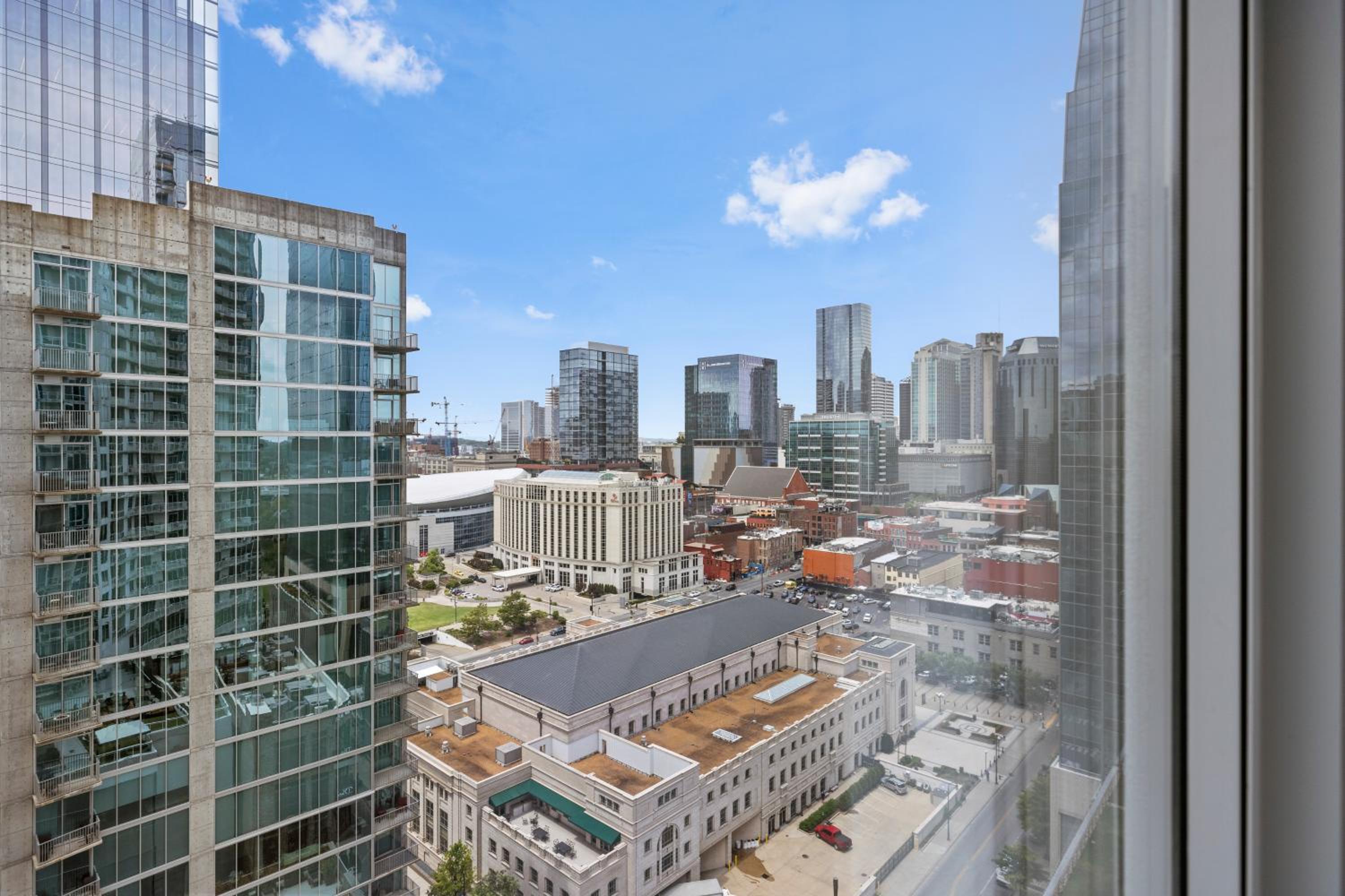 1 Bedroom Deluxe City View - Photo 8
