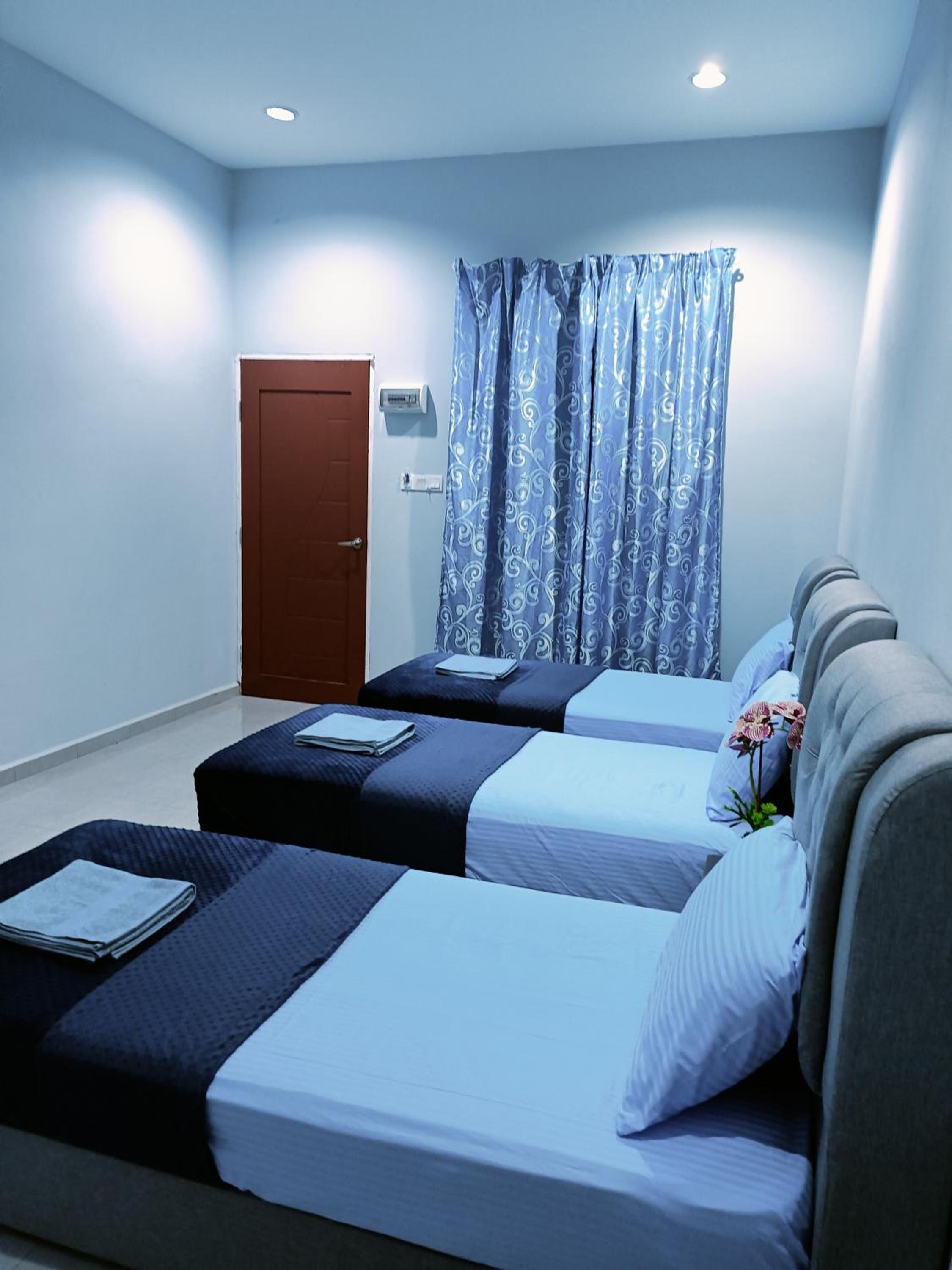 Standard Triple Room photo 2